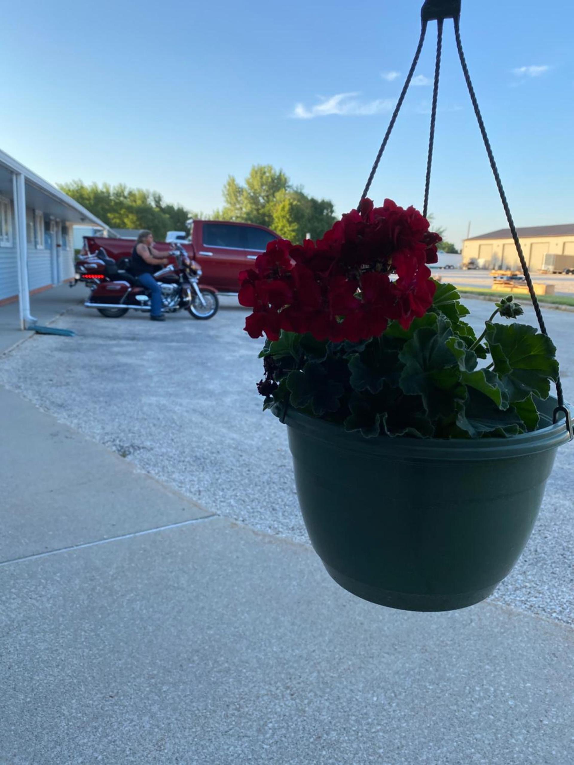 Burr Oak Motel photo 51