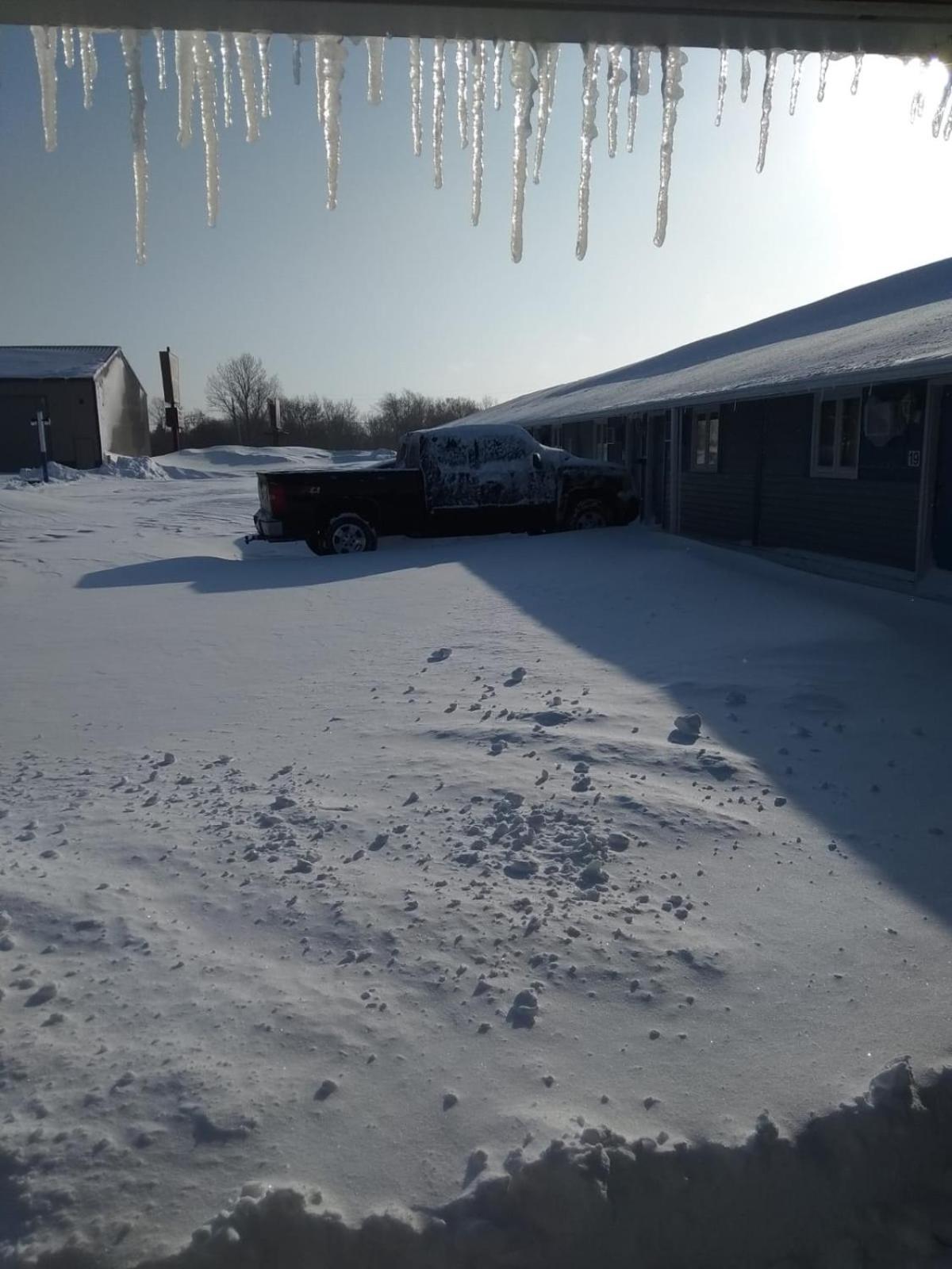 Burr Oak Motel photo 38
