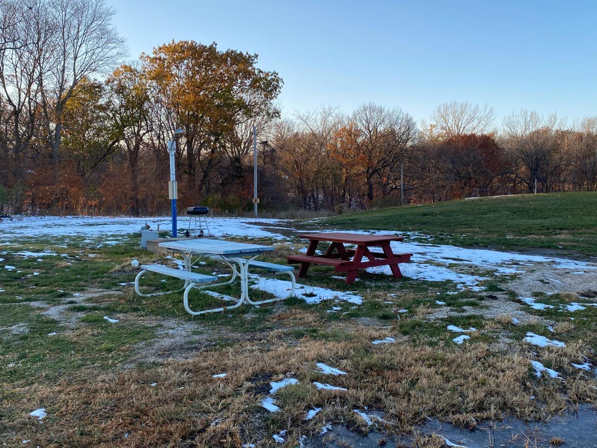 Burr Oak Motel photo 31