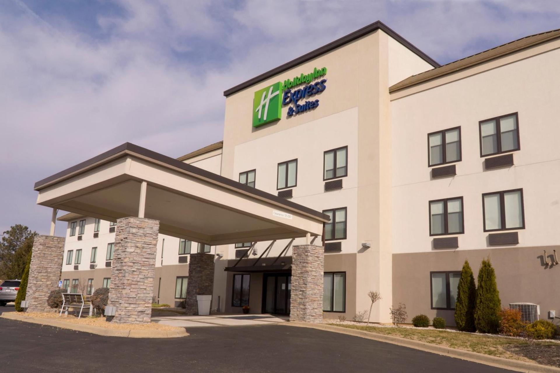 Holiday Inn Express Hotel & Suites Madison by IHG photo 38
