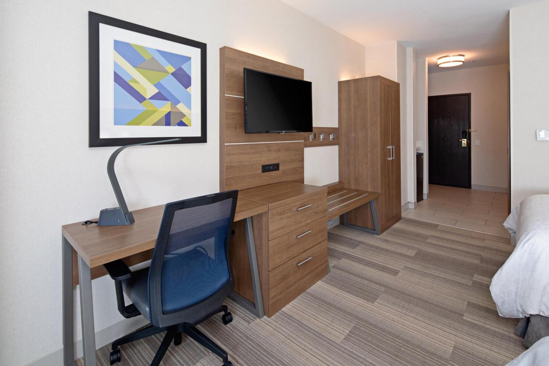 Holiday Inn Express Los Angeles LAX Airport by IHG photo 32