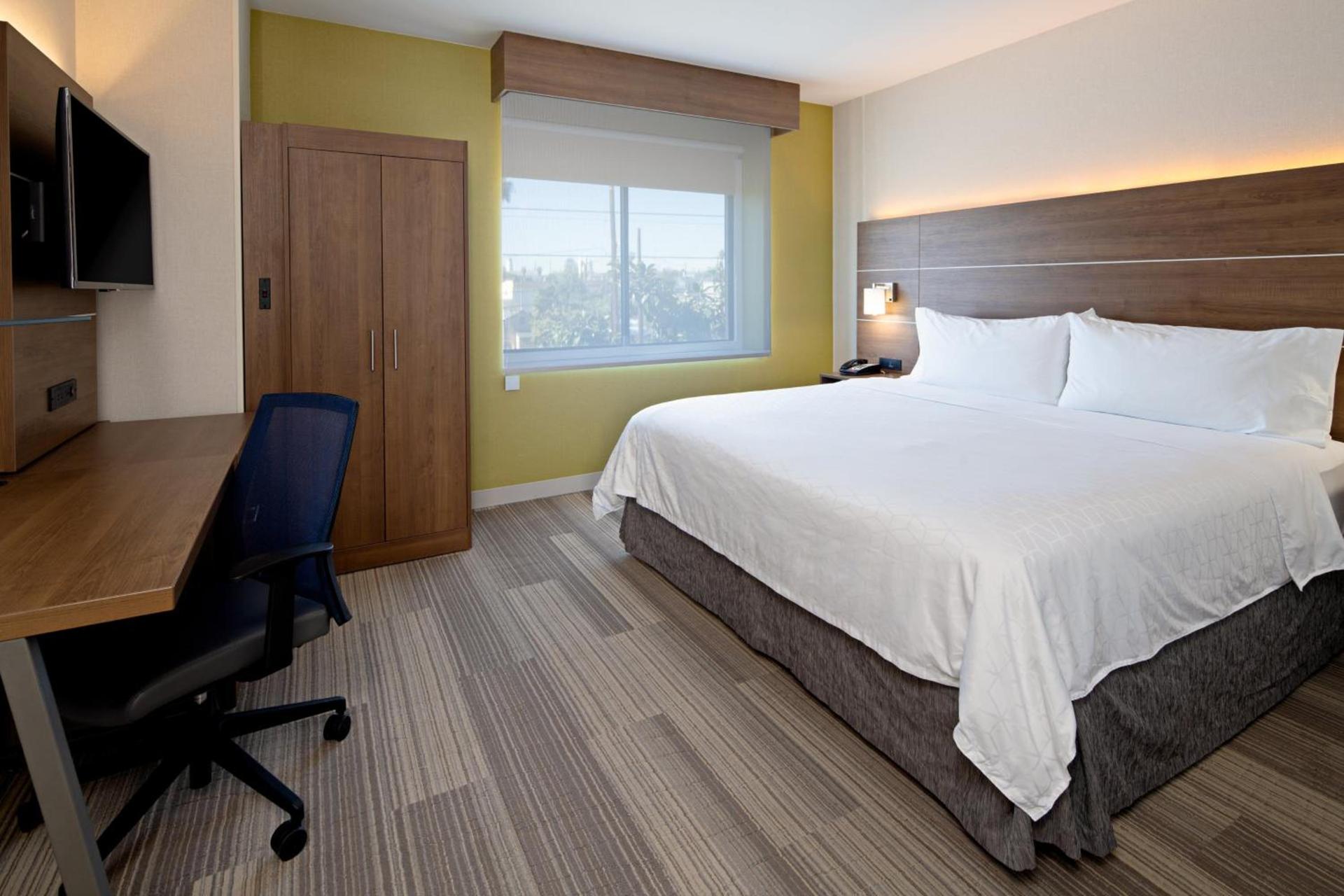 Holiday Inn Express Los Angeles LAX Airport by IHG photo 40