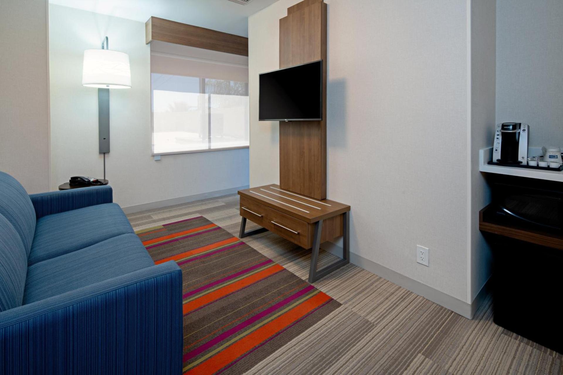Holiday Inn Express Los Angeles LAX Airport by IHG photo 39