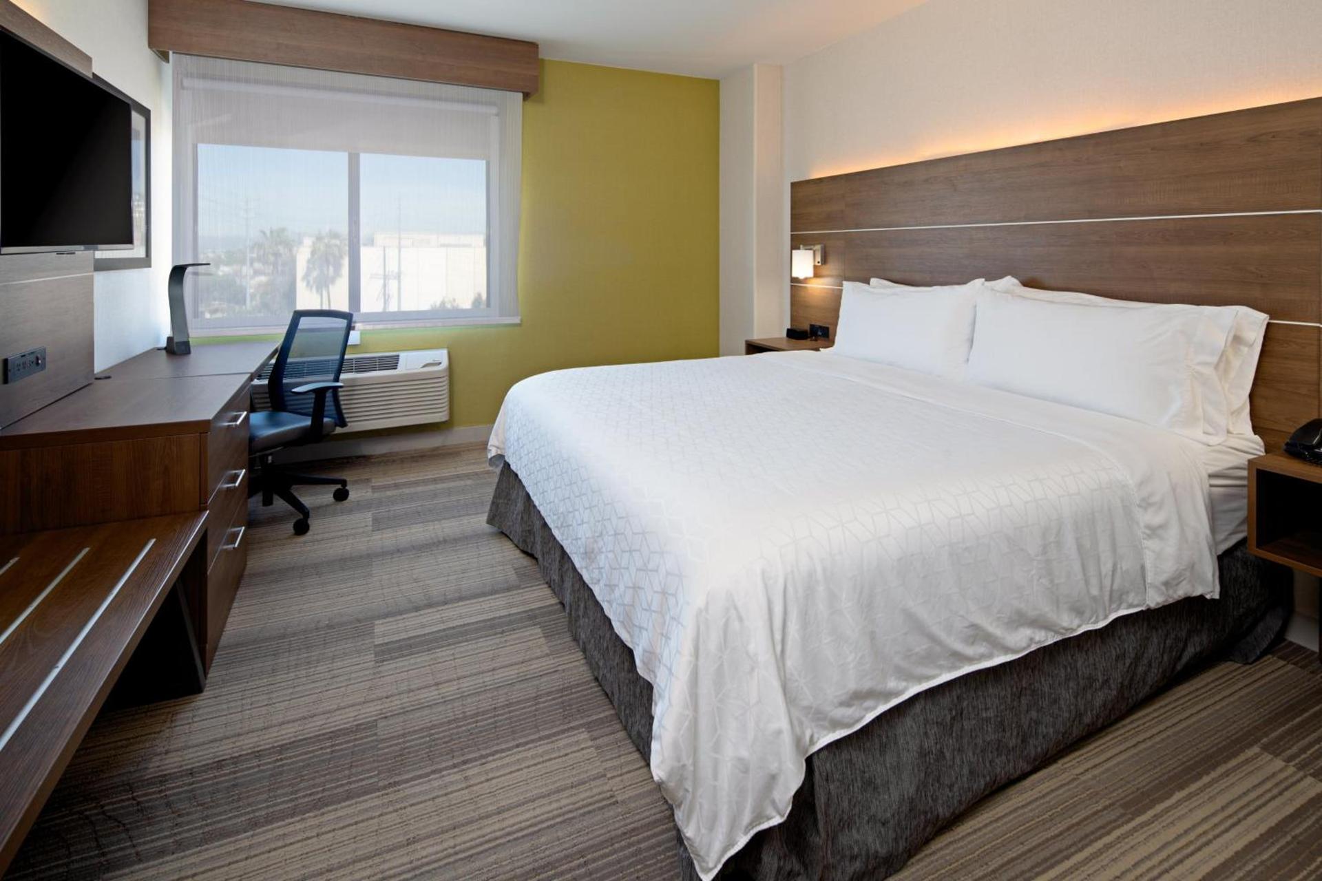 Holiday Inn Express Los Angeles LAX Airport by IHG photo 42