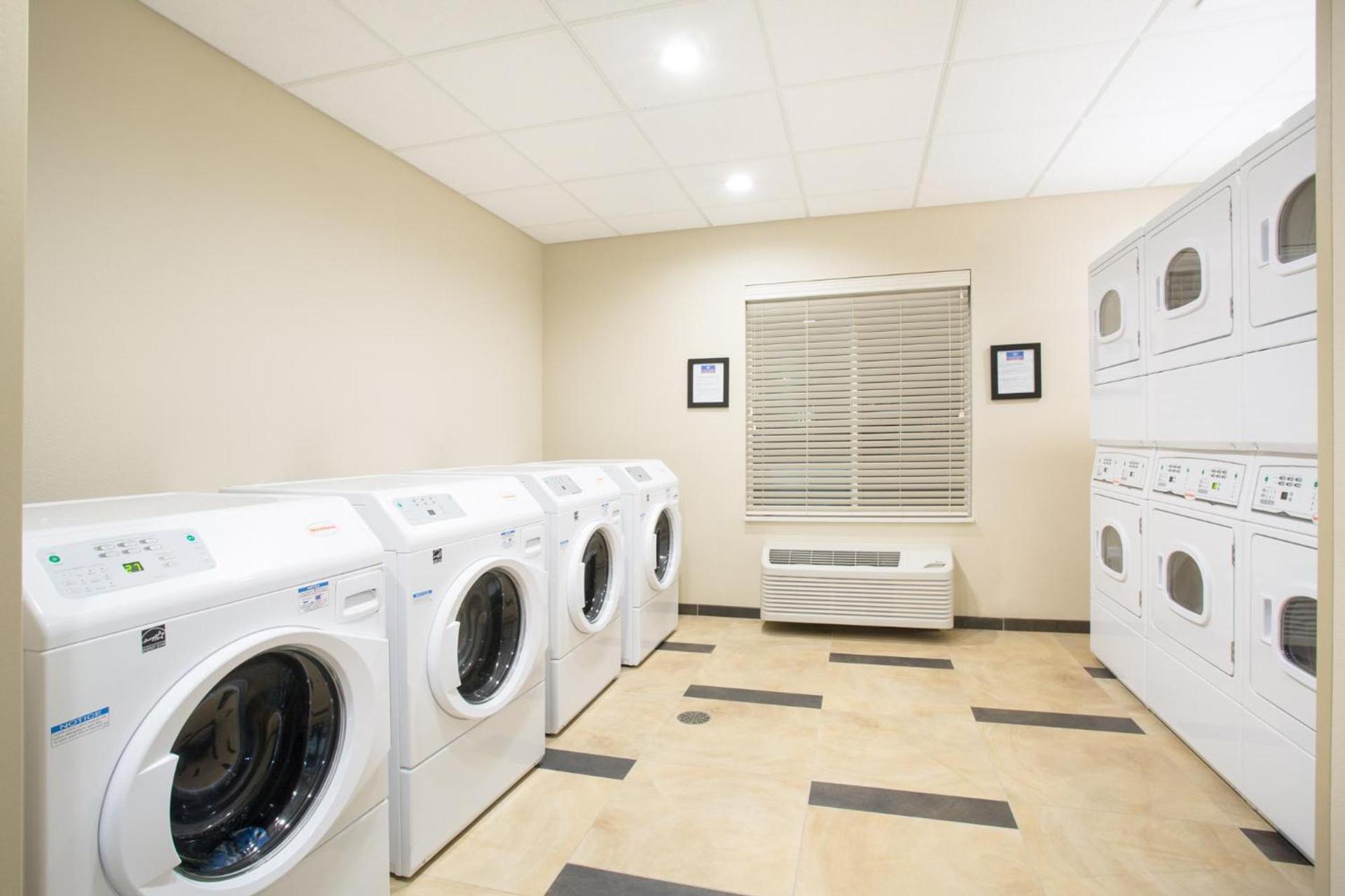 Candlewood Suites Longmont - Boulder Area by IHG photo 8