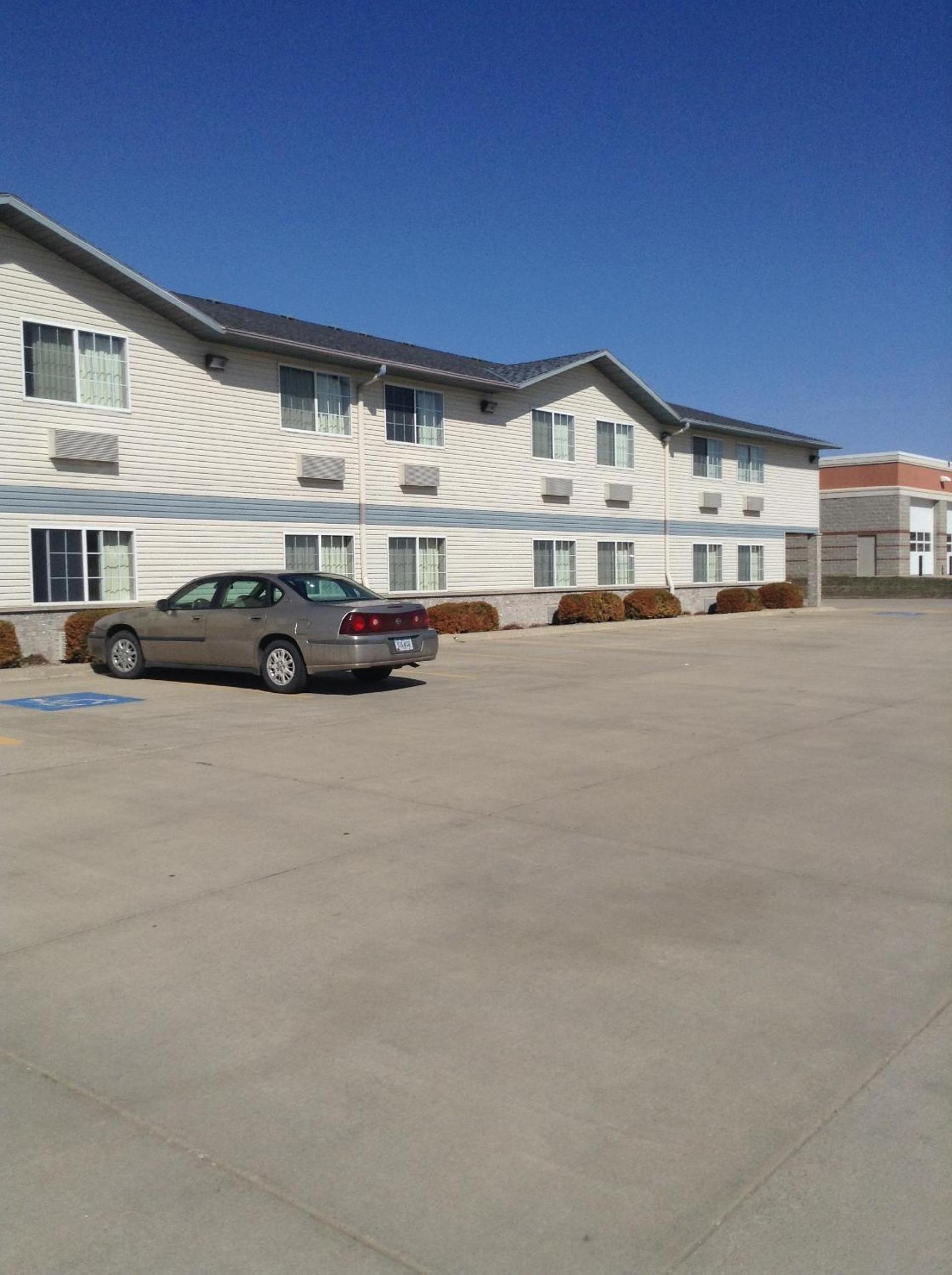 Super 8 by Wyndham Carroll/East photo 13