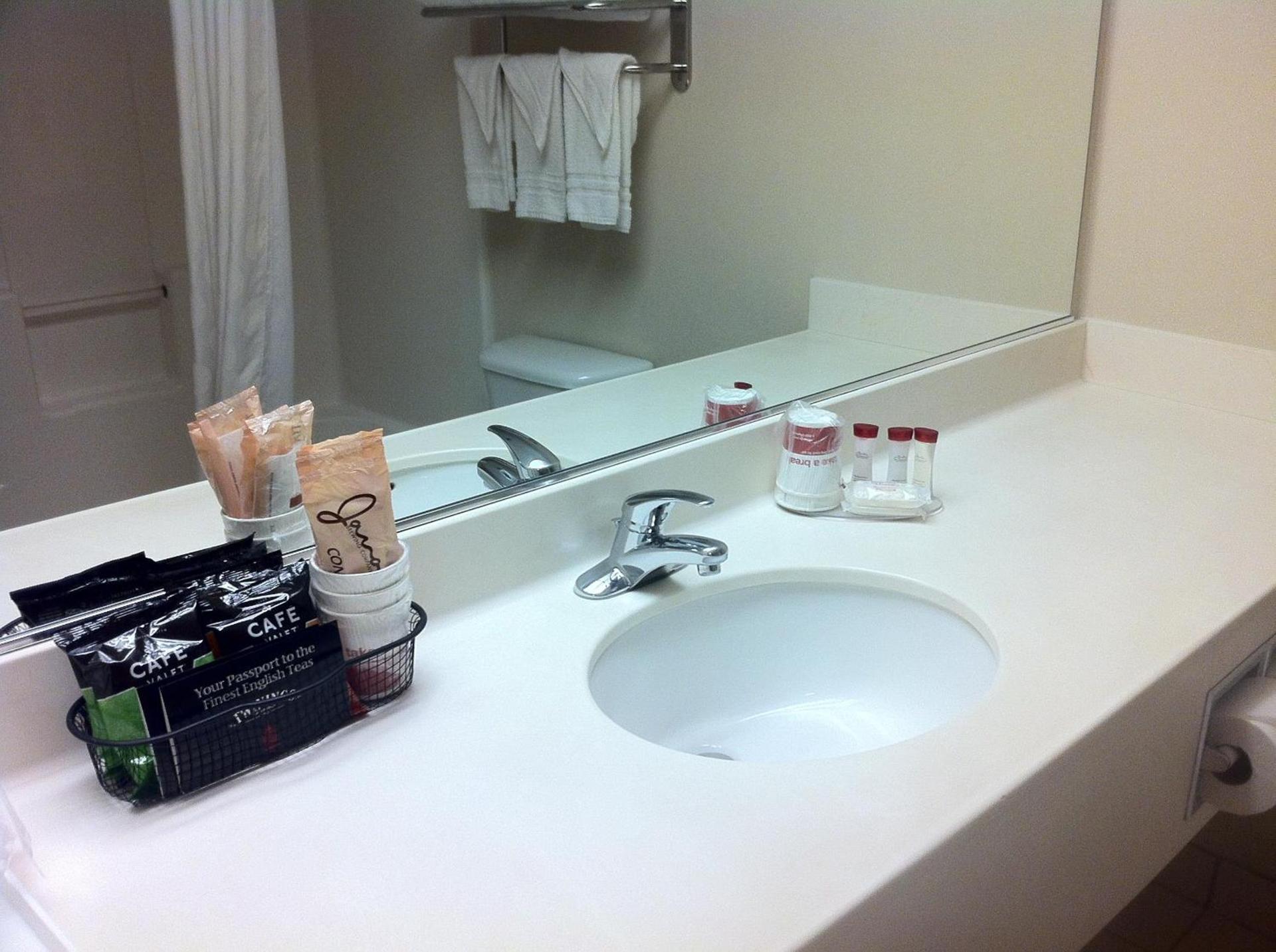 Ramada by Wyndham SeaTac Airport photo 21