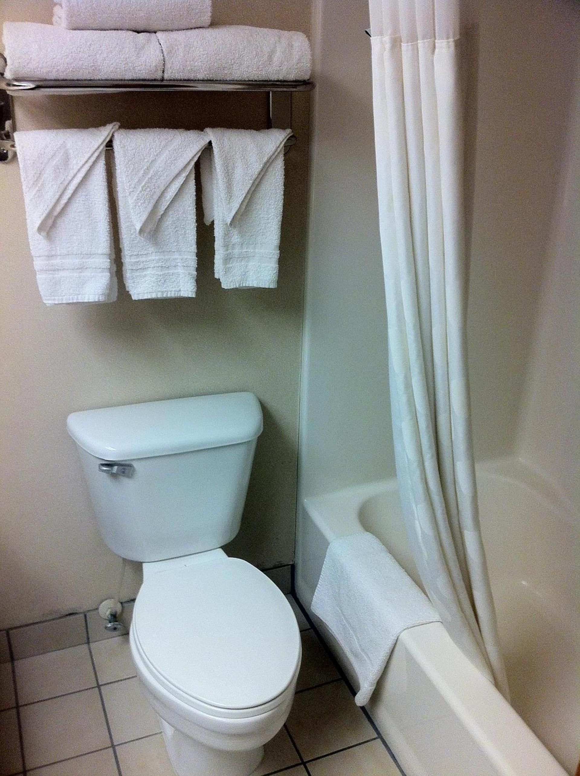 Ramada by Wyndham SeaTac Airport photo 25