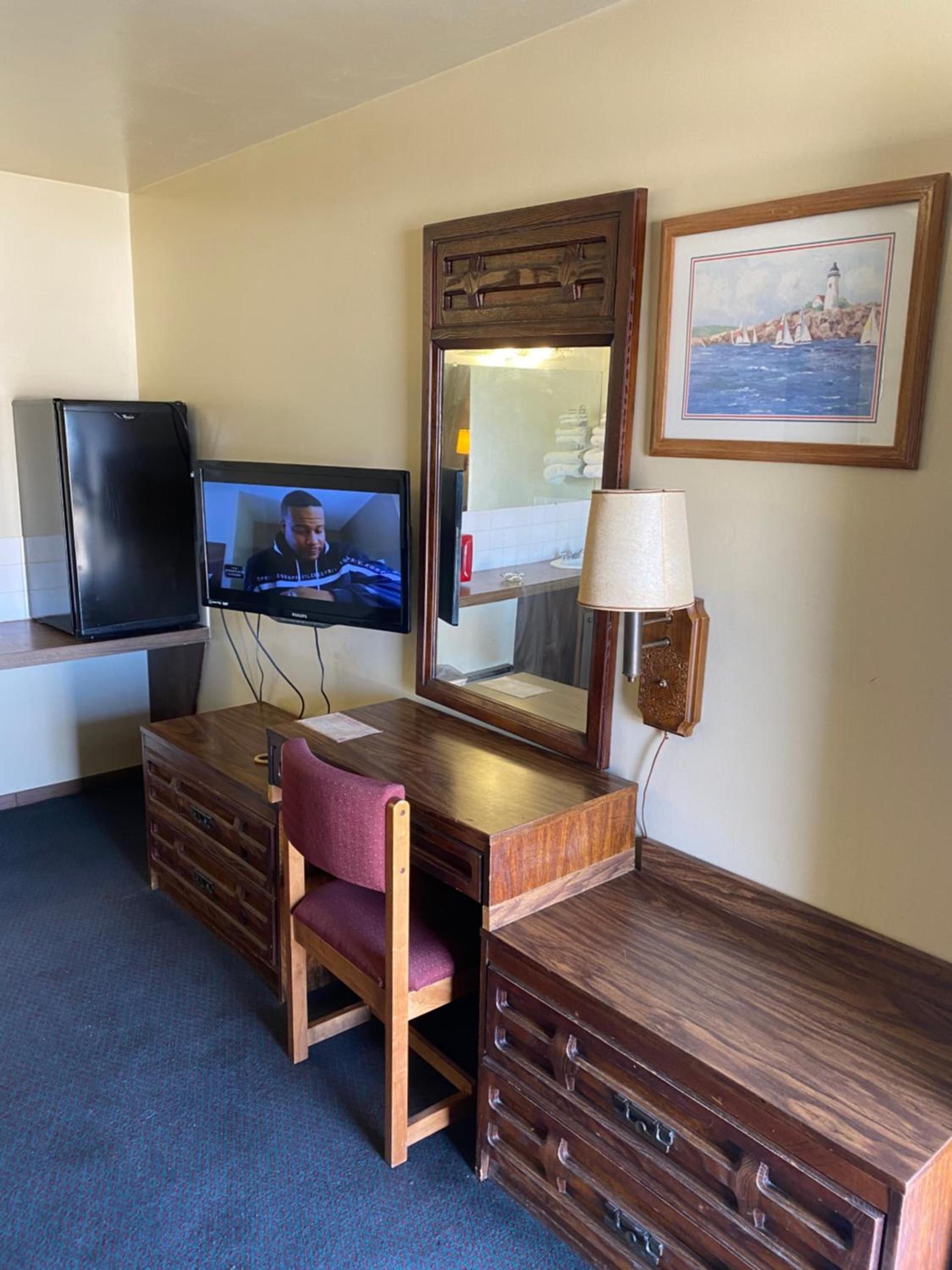 Burr Oak Motel photo 66