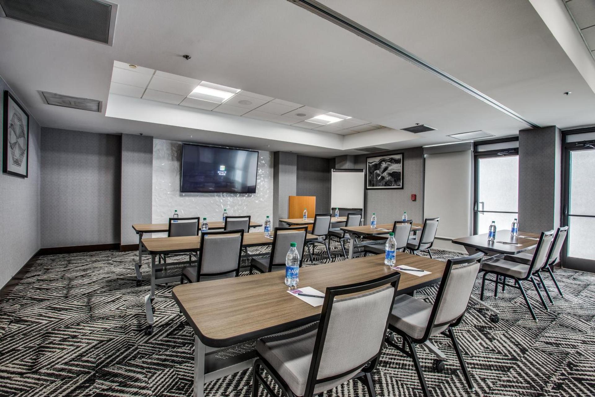 Hyatt Place Fort Worth / Cityview photo 12