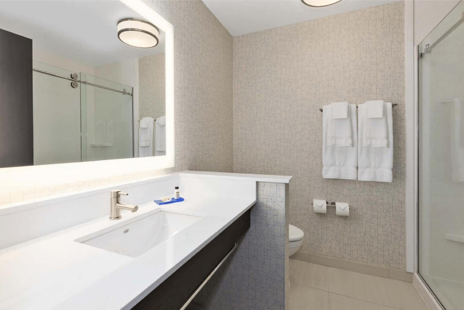 Holiday Inn Express & Suites Jersey City - Holland Tunnel by IHG photo 4