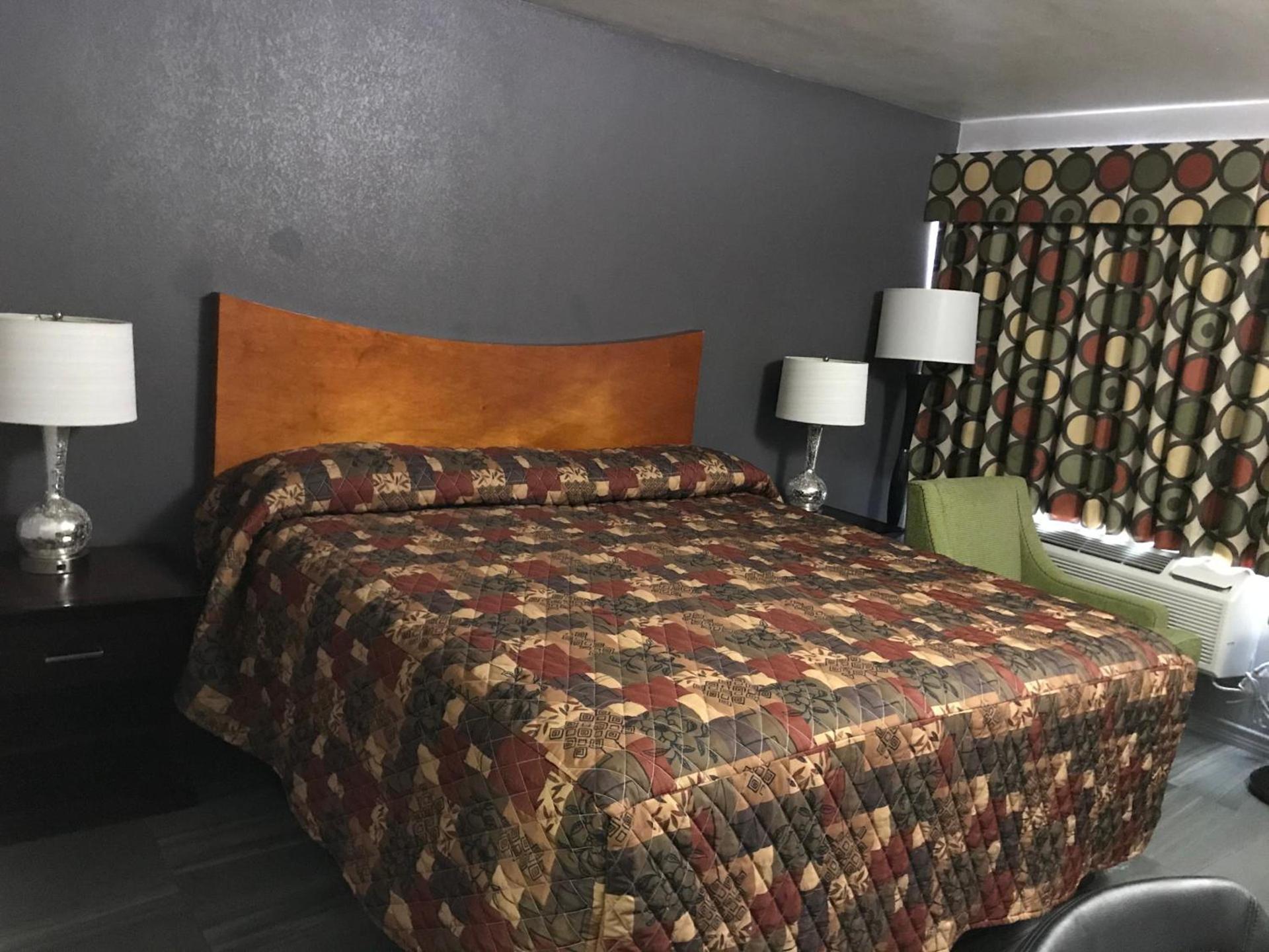 Budget Inn & Suites photo 11