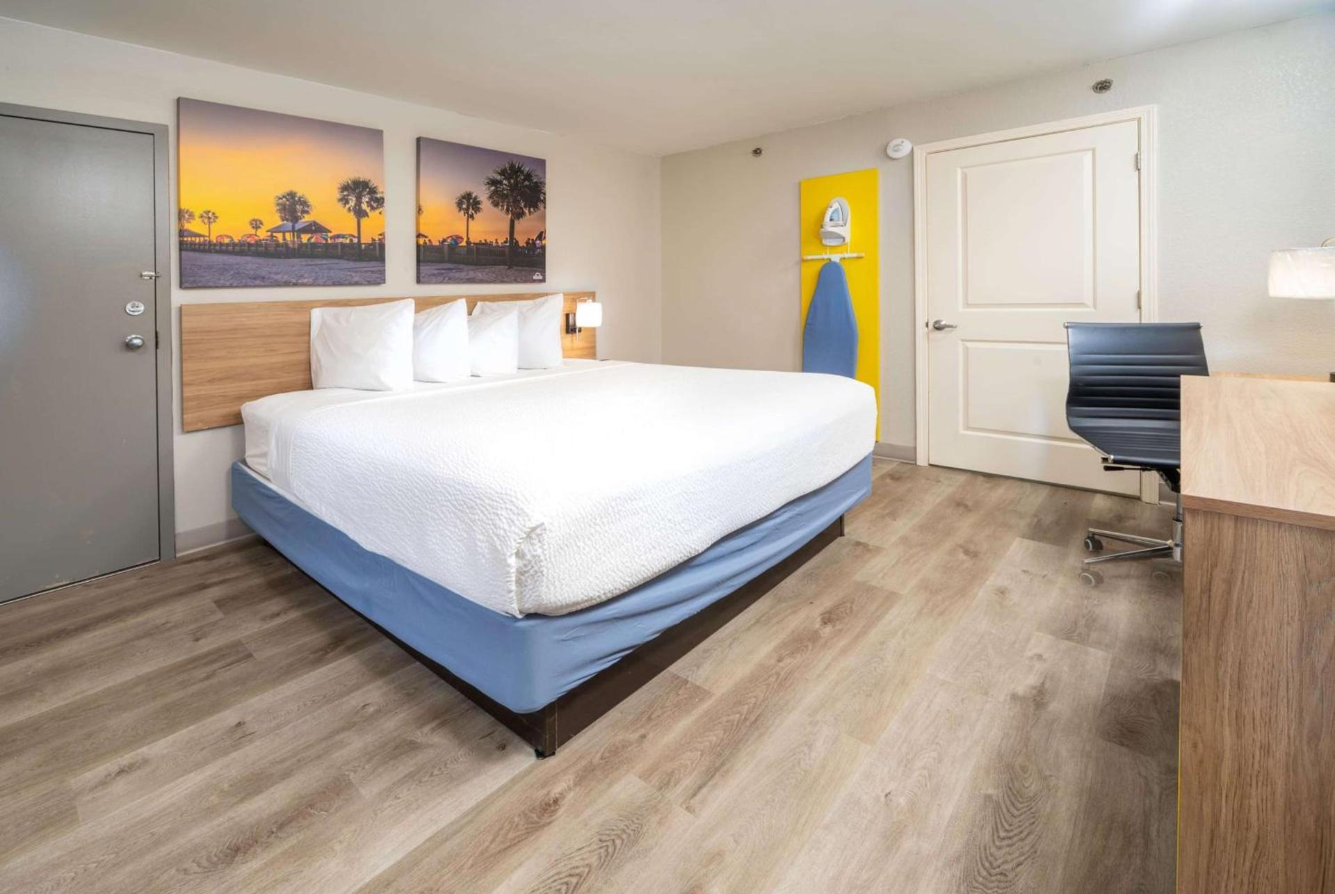 Days Inn by Wyndham Atlanta Stone Mountain photo 10