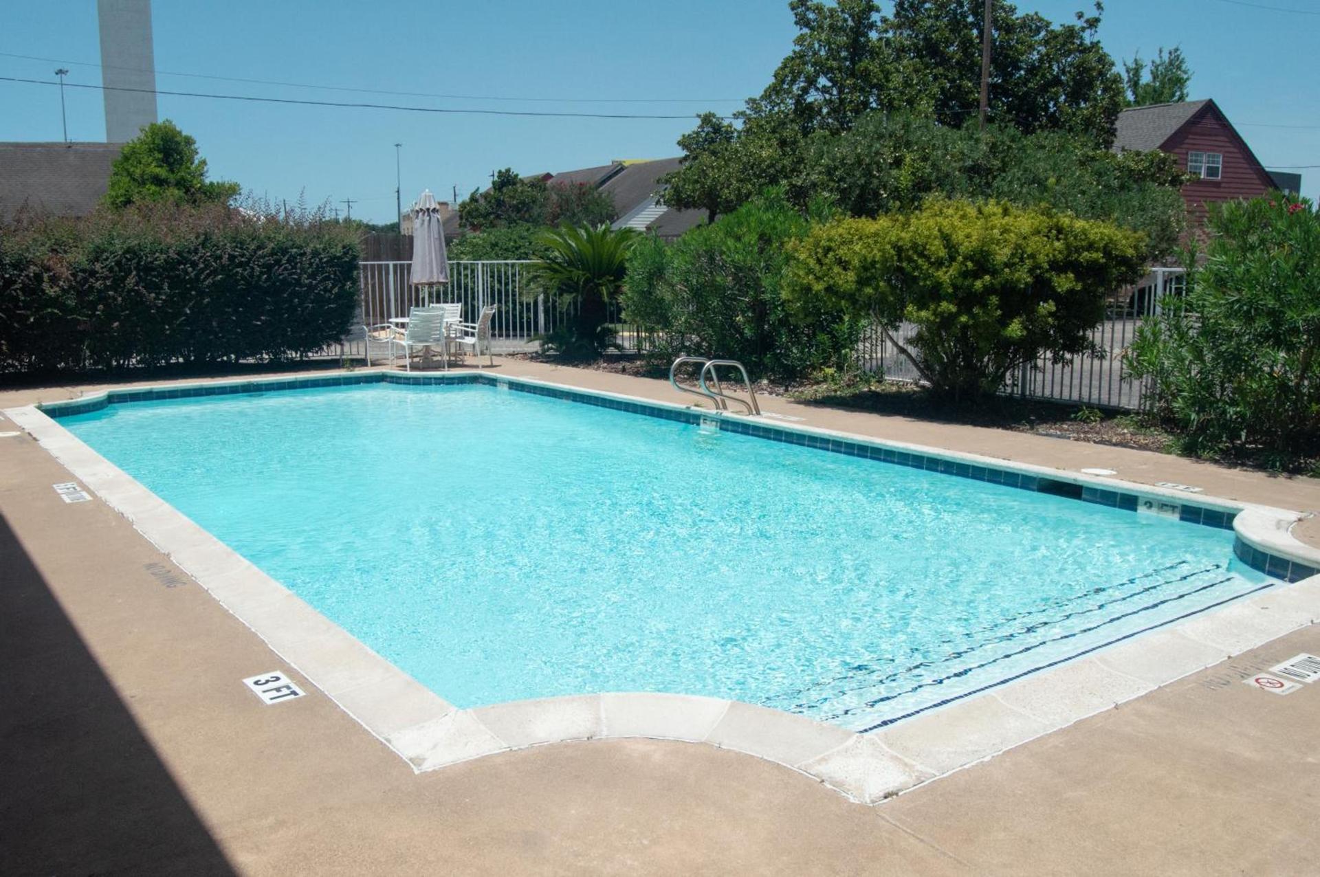 America's Inn Houston photo 4