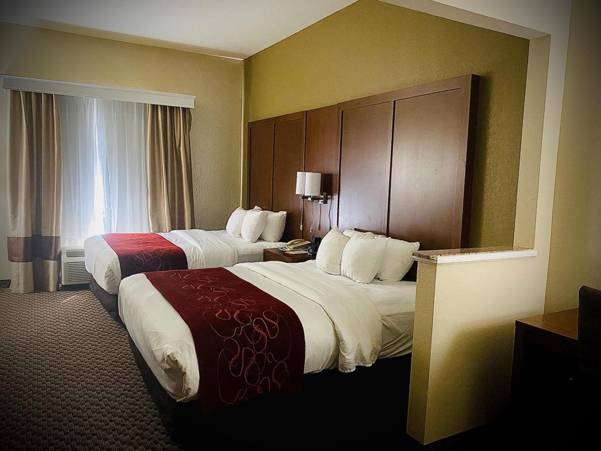 Comfort Suites - Jefferson City photo 54