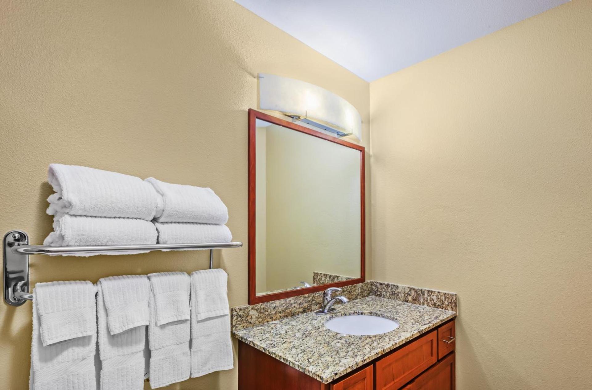 Candlewood Suites El Paso by IHG photo 23