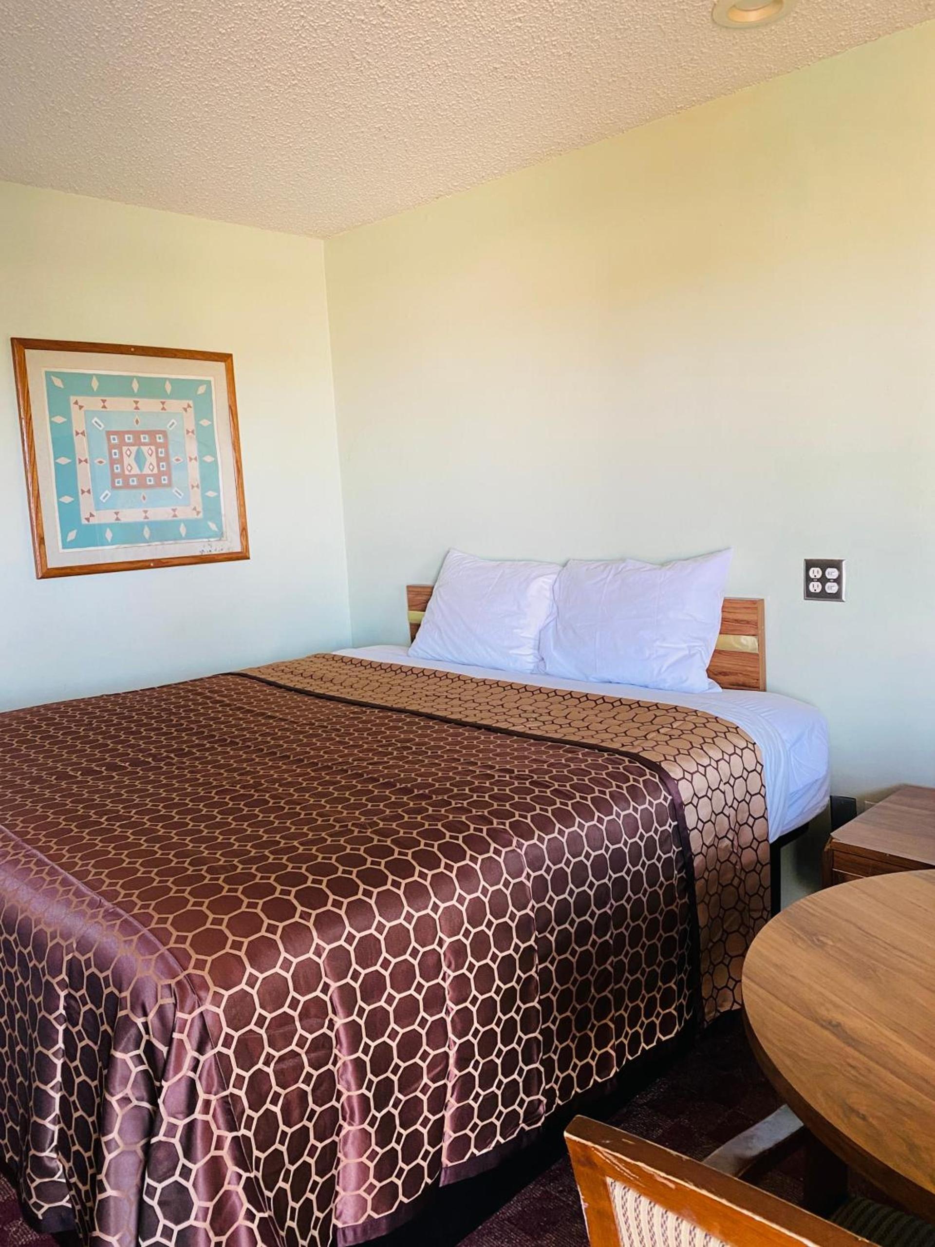 Coachway Inn photo 17
