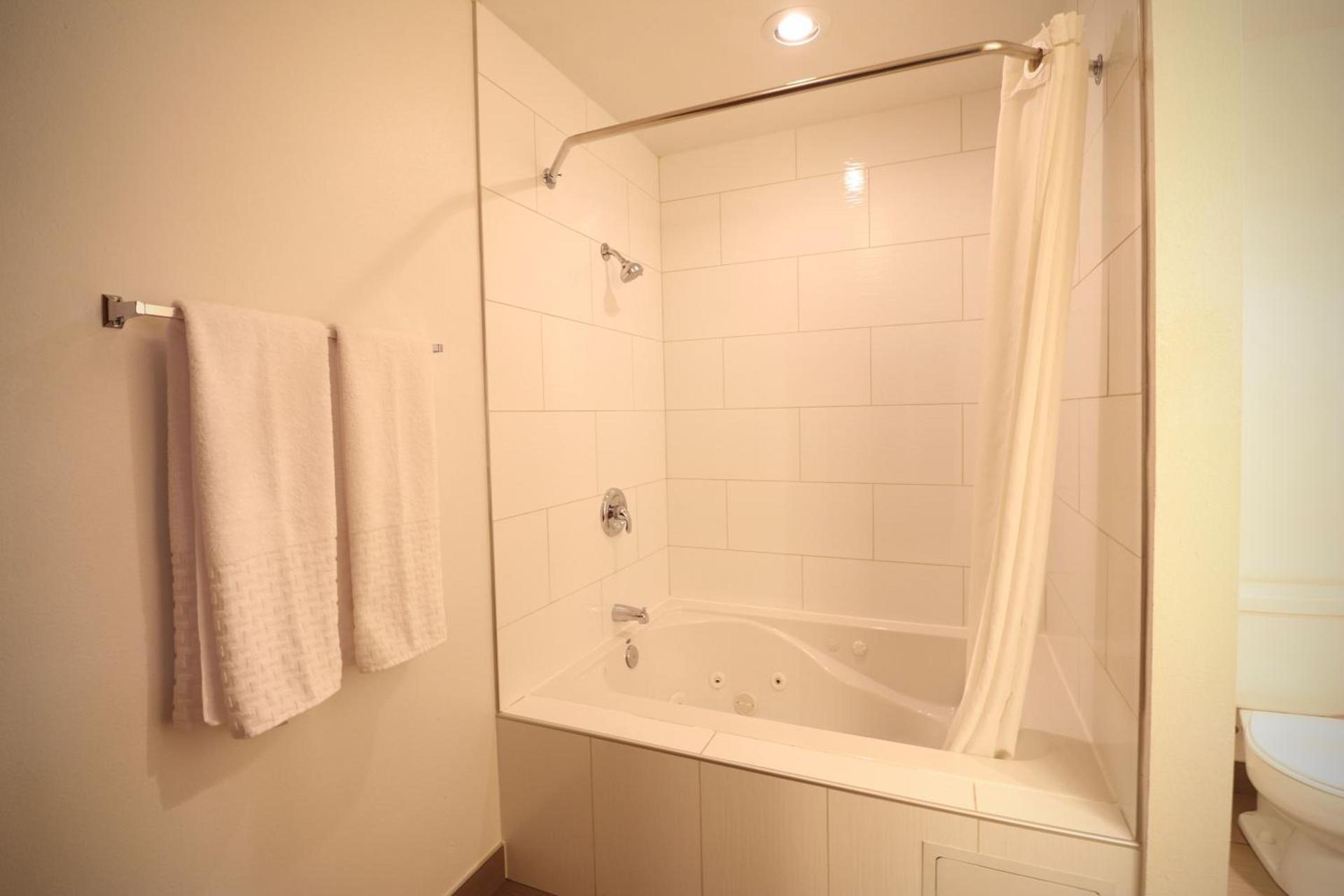 Best Western Chieftain Inn photo 29