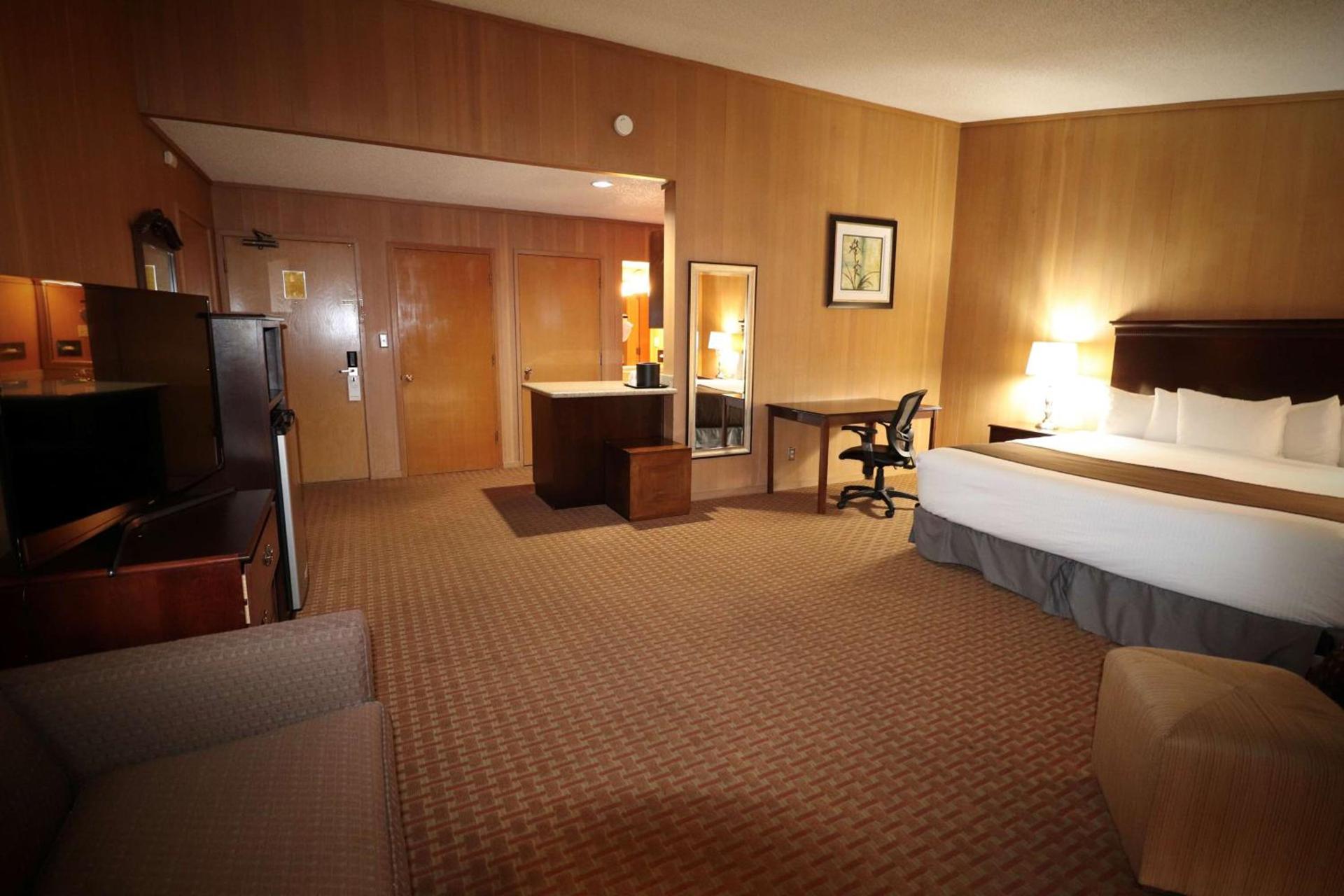 Best Western Chieftain Inn photo 7
