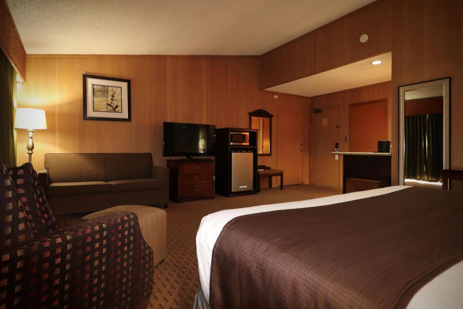 Best Western Chieftain Inn photo 8