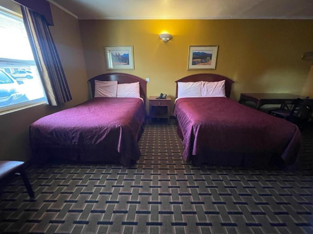 Budget Inn photo 10