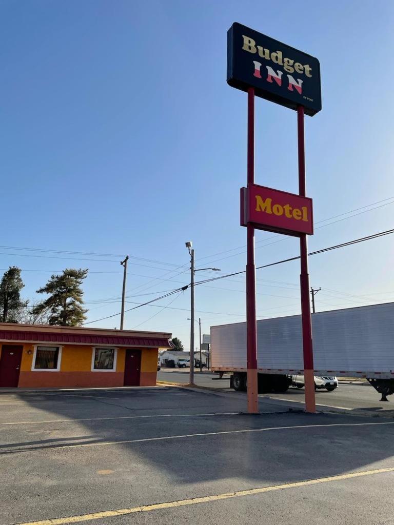 Budget Inn photo 2