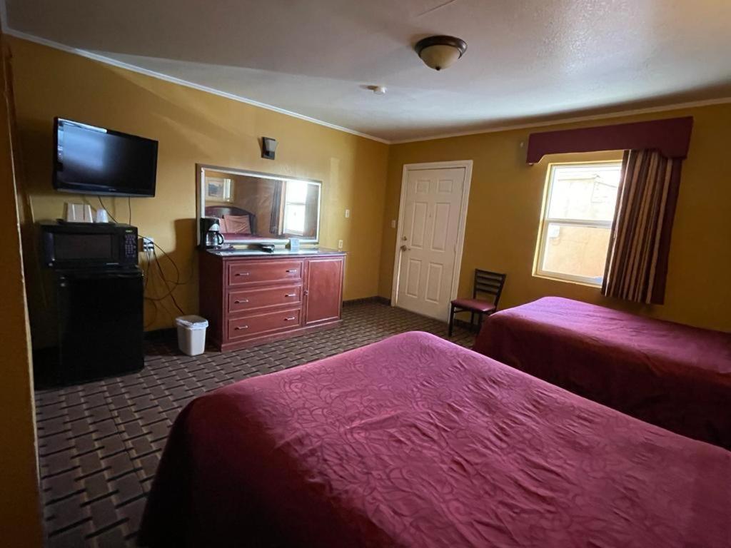 Budget Inn photo 7