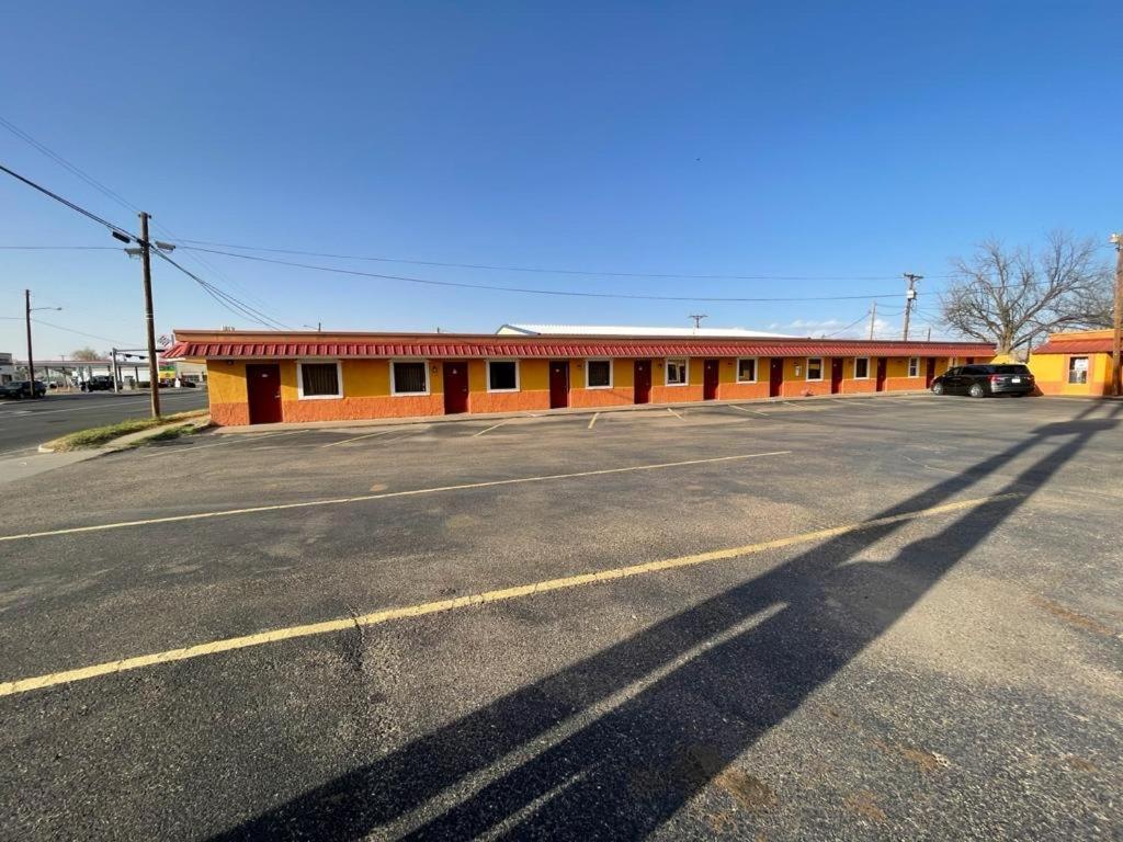 Budget Inn photo 12