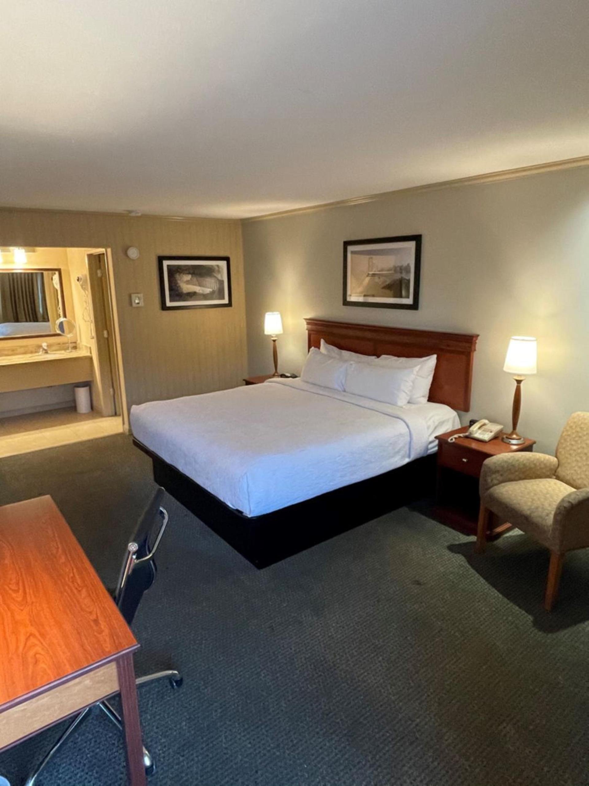 SureStay Plus Hotel by Best Western Mountain View photo 32