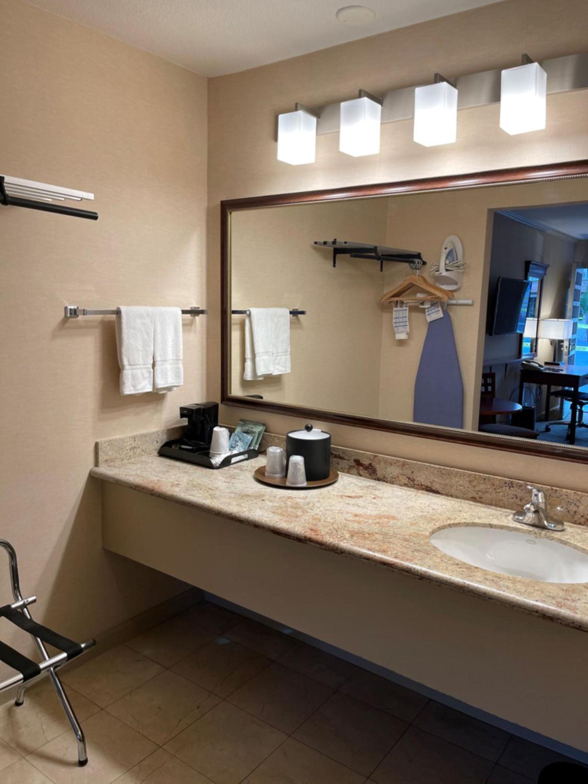 SureStay Plus Hotel by Best Western Mountain View photo 35