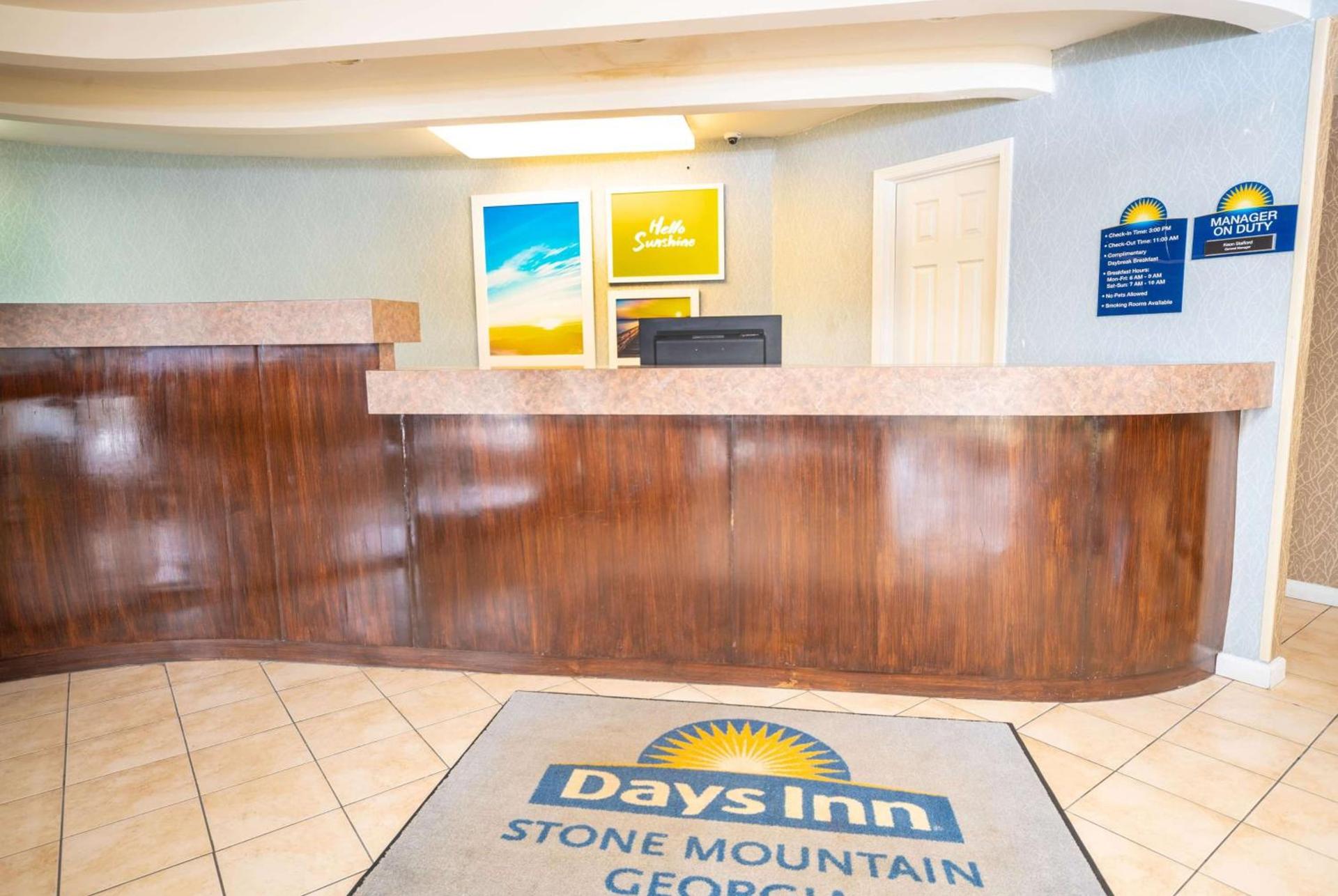 Days Inn by Wyndham Atlanta Stone Mountain photo 4