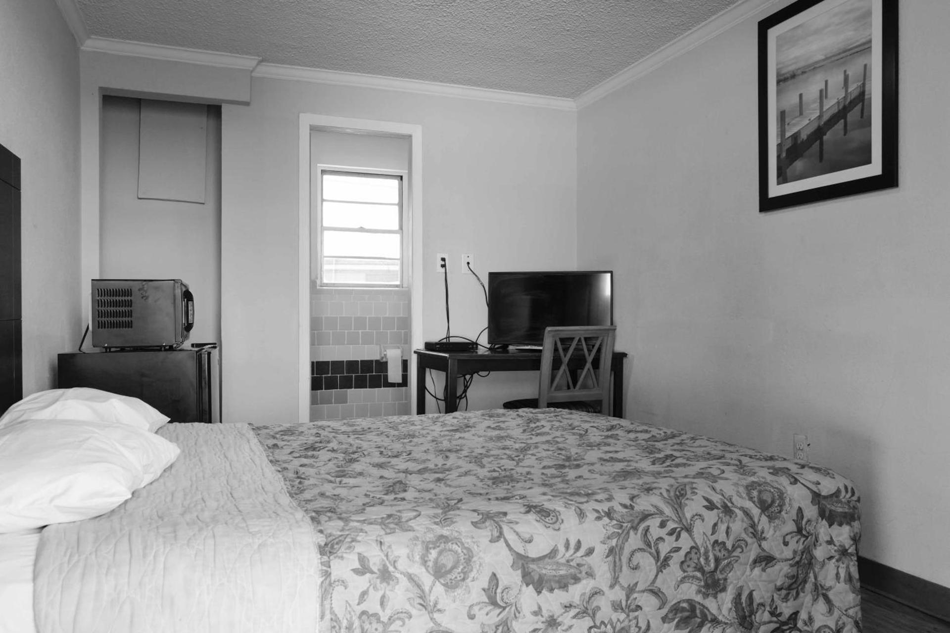 Richmond Motel photo 26