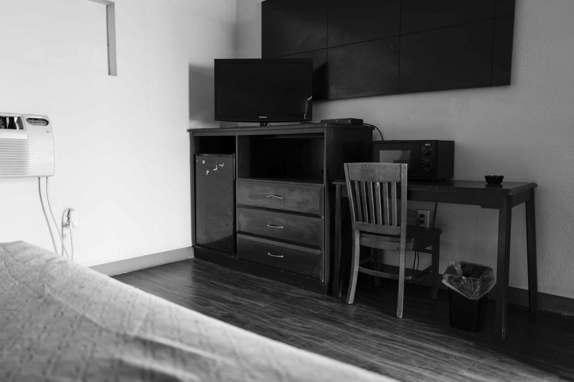 Richmond Motel photo 37