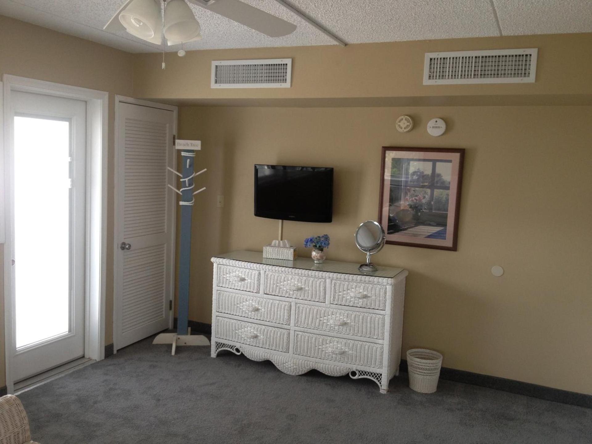 Biscayne Suites photo 13