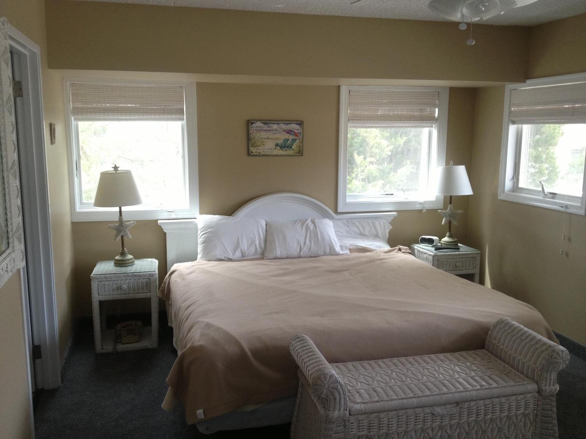 Biscayne Suites photo 12