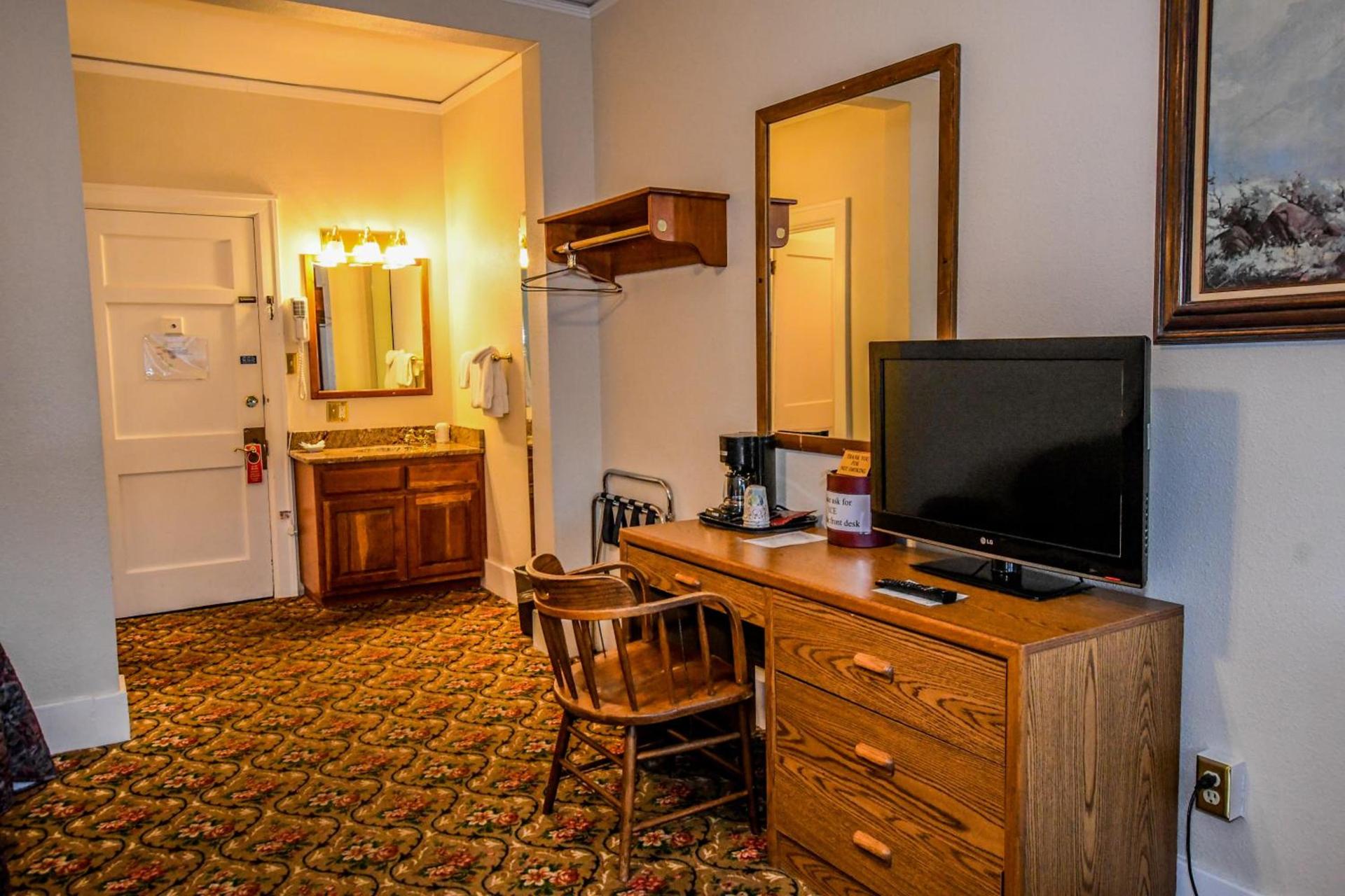 Irma Hotel photo 26
