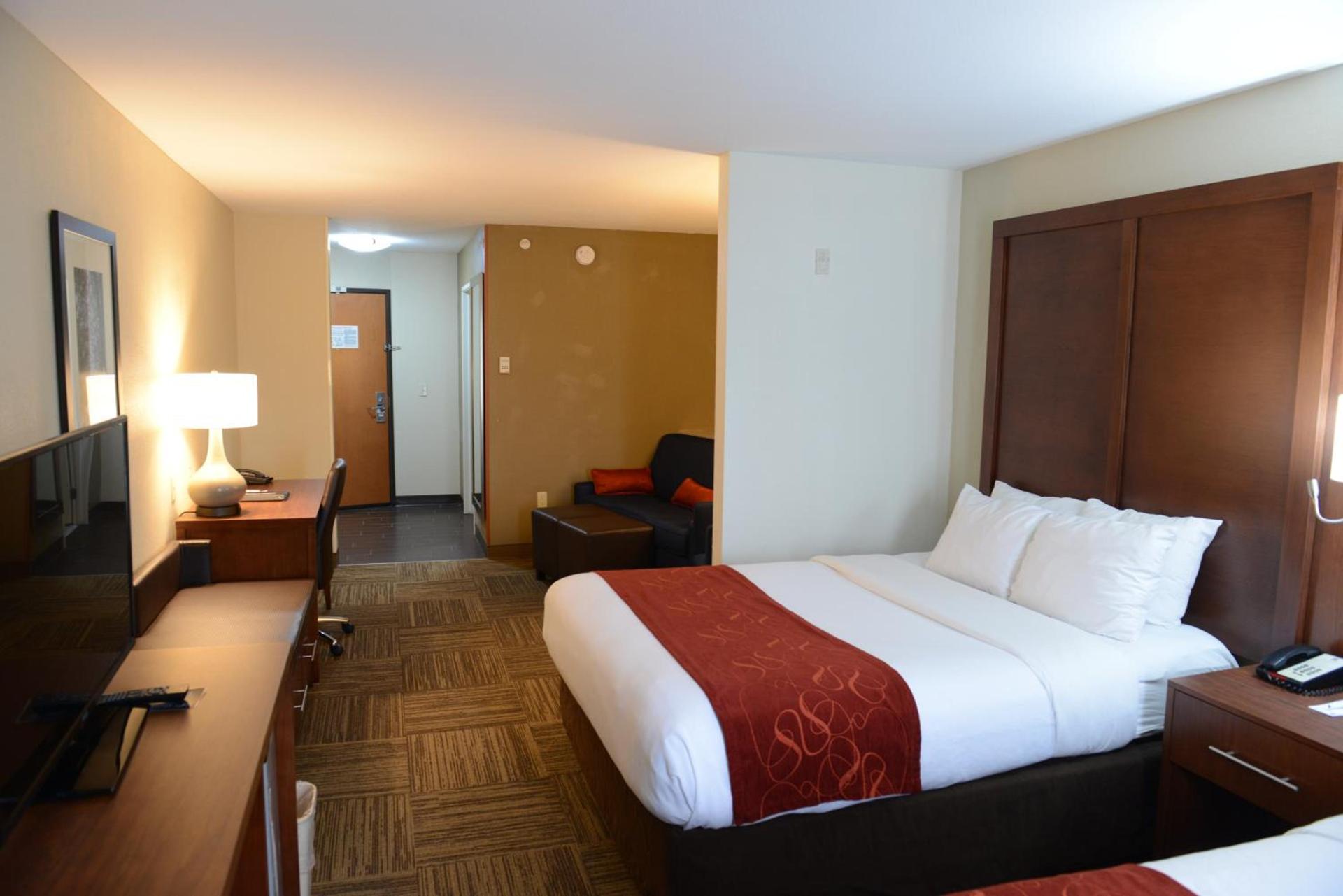 Comfort Suites Urbana Champaign, University Area photo 49