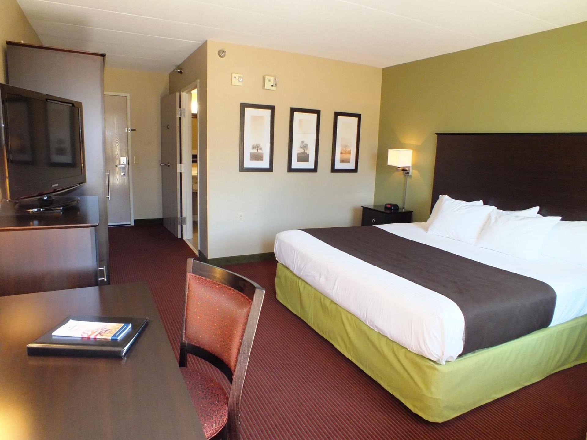 AmericInn by Wyndham Okoboji photo 53