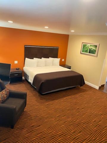 Convention Center Inn & Suites photo 3