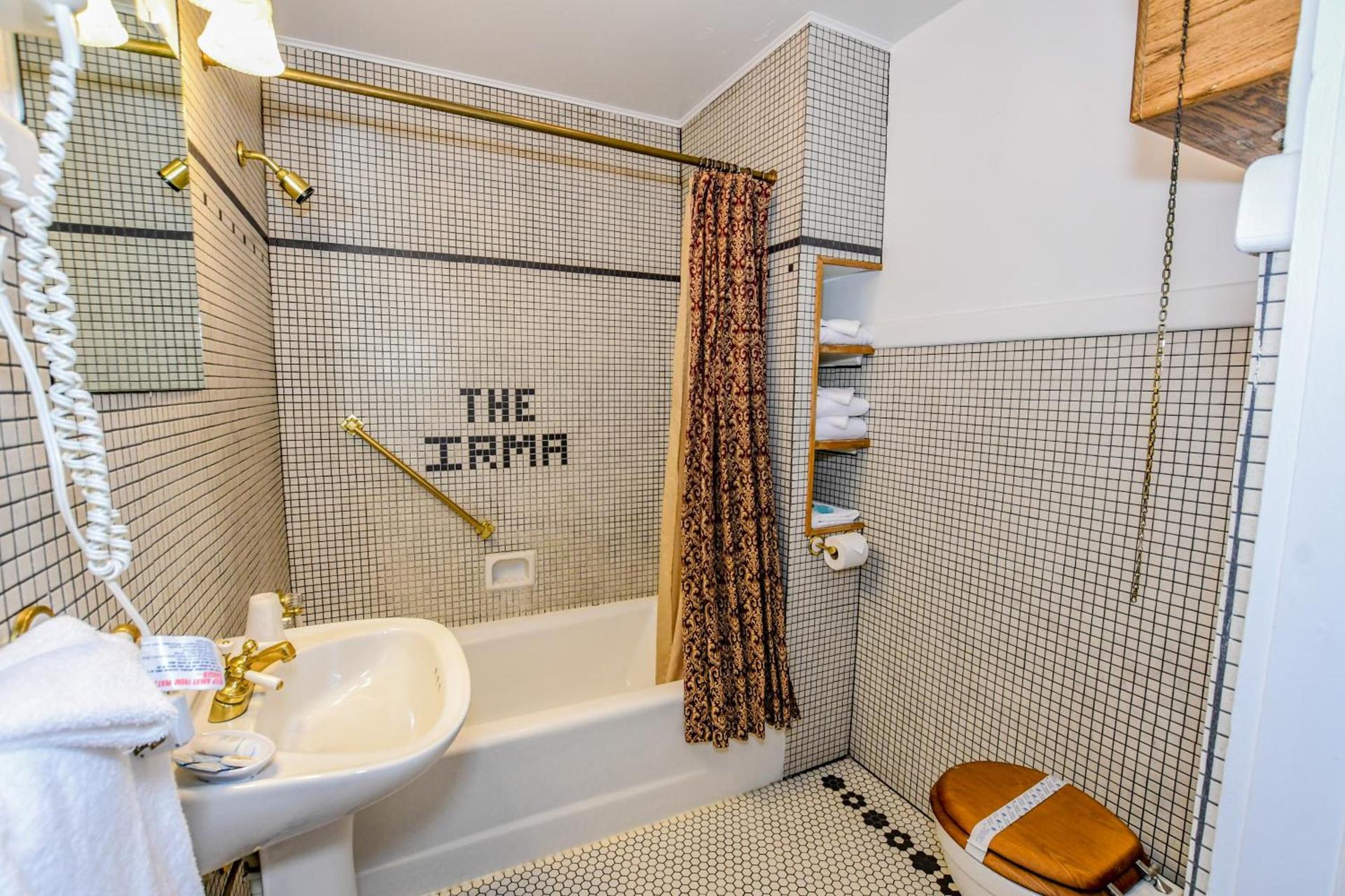 Irma Hotel photo 37