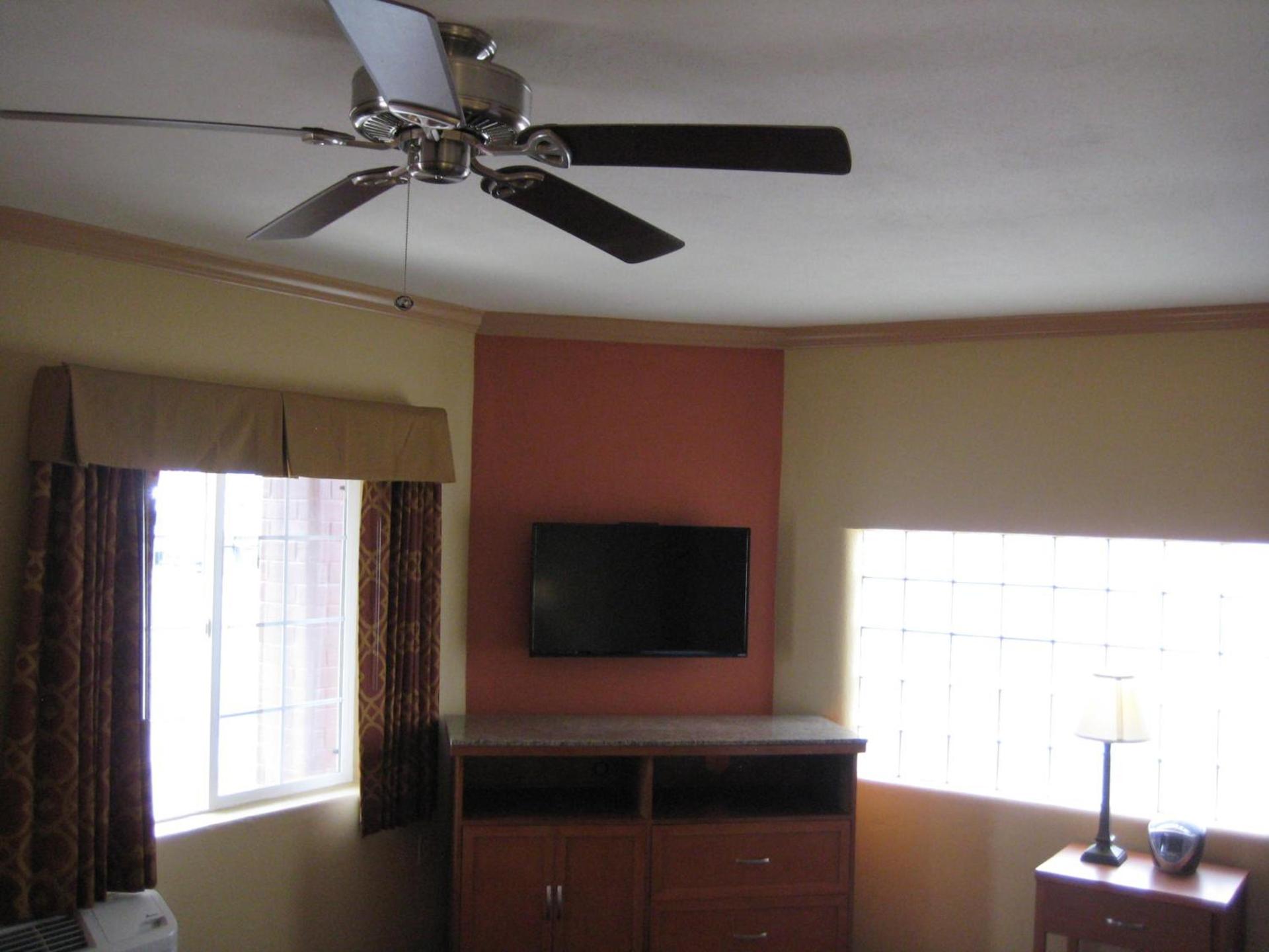 Americas Best Value Inn - Porterville photo 17