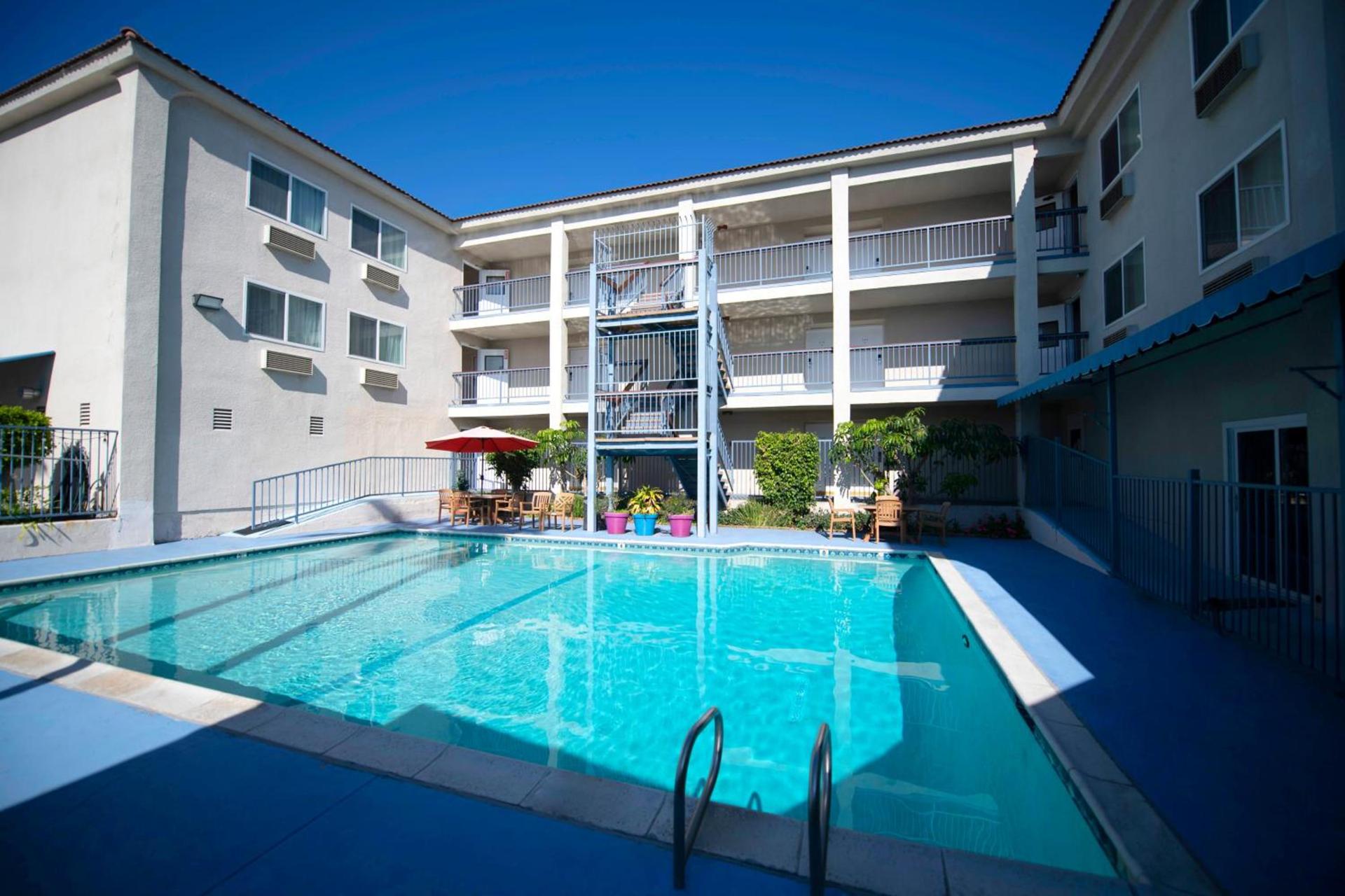 Brookhurst Plaza Inn photo 6