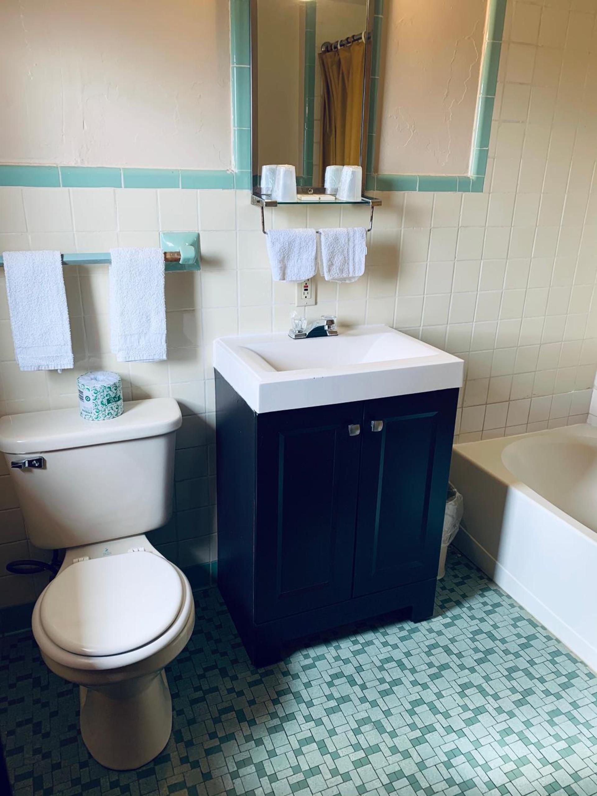 Best Motel Bowling Green photo 14