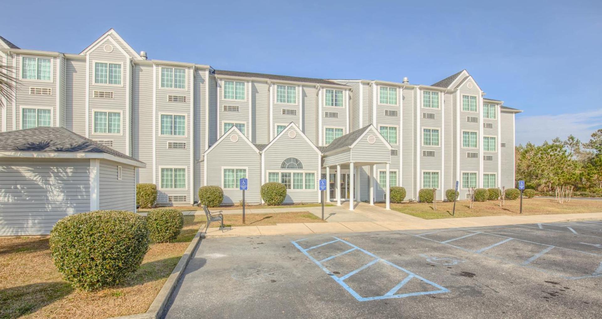 Microtel Inn & Suites by Wyndham Gulf Shores — hotel in Gulf Shores
