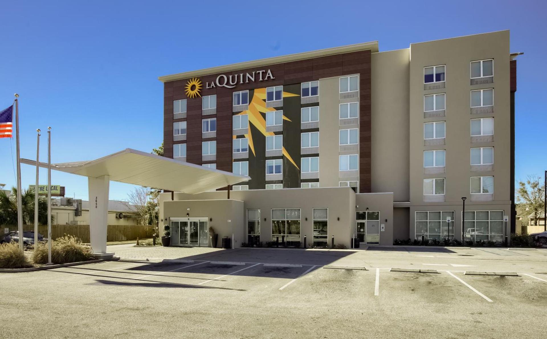 La Quinta by Wyndham Mobile photo 2