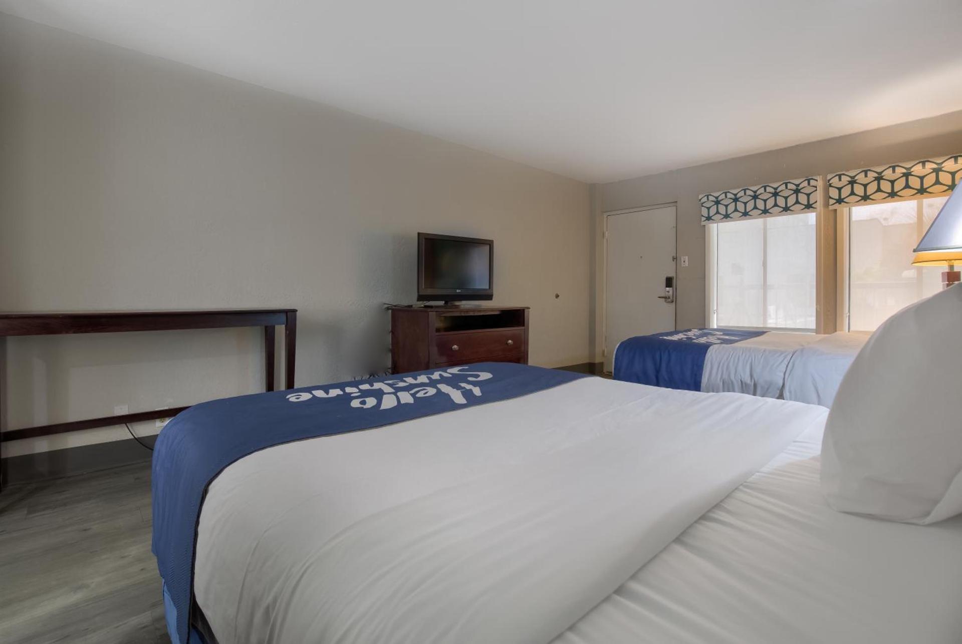 Days Inn by Wyndham Mobile I-65 photo 21