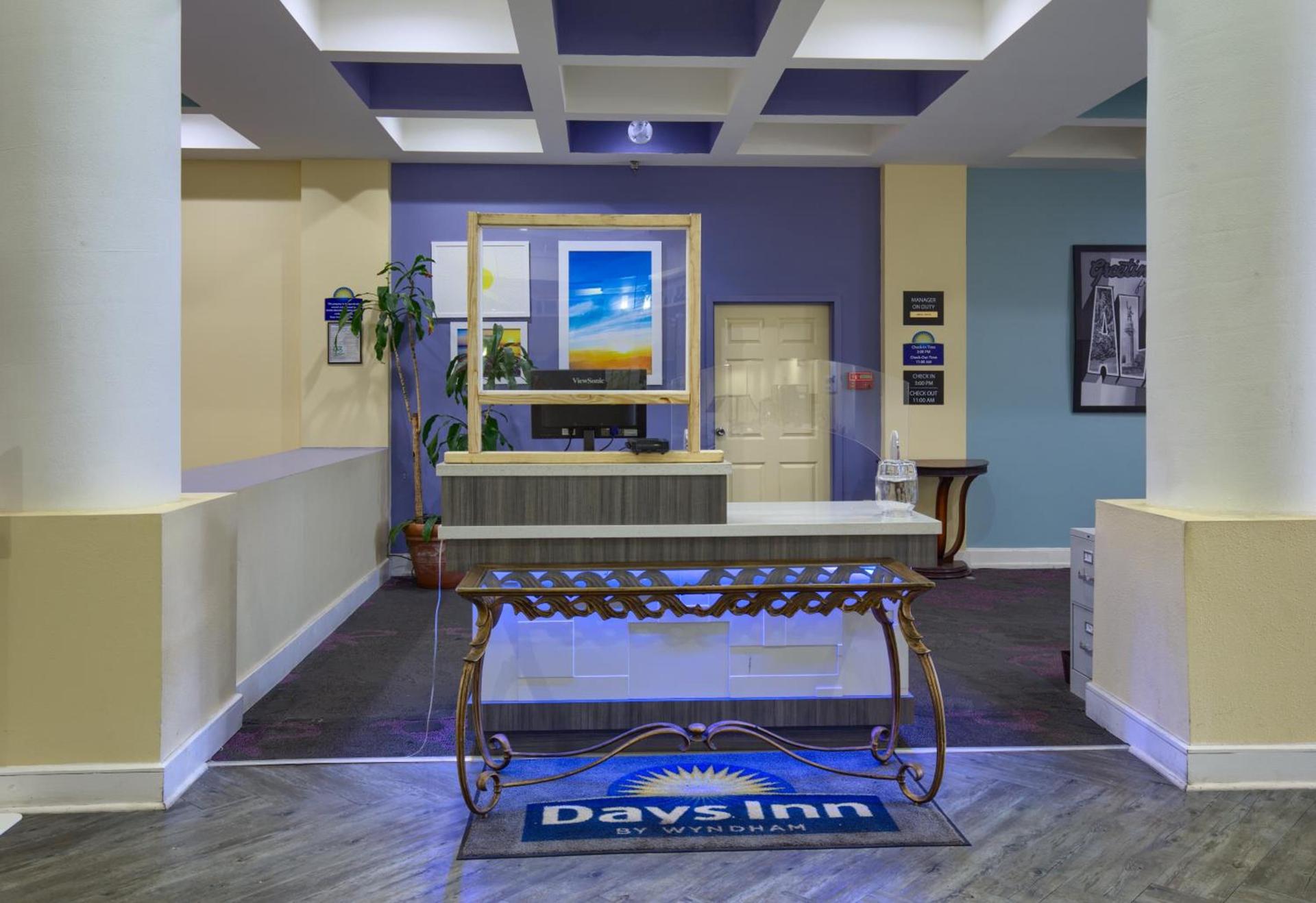 Days Inn by Wyndham Mobile I-65 photo 42