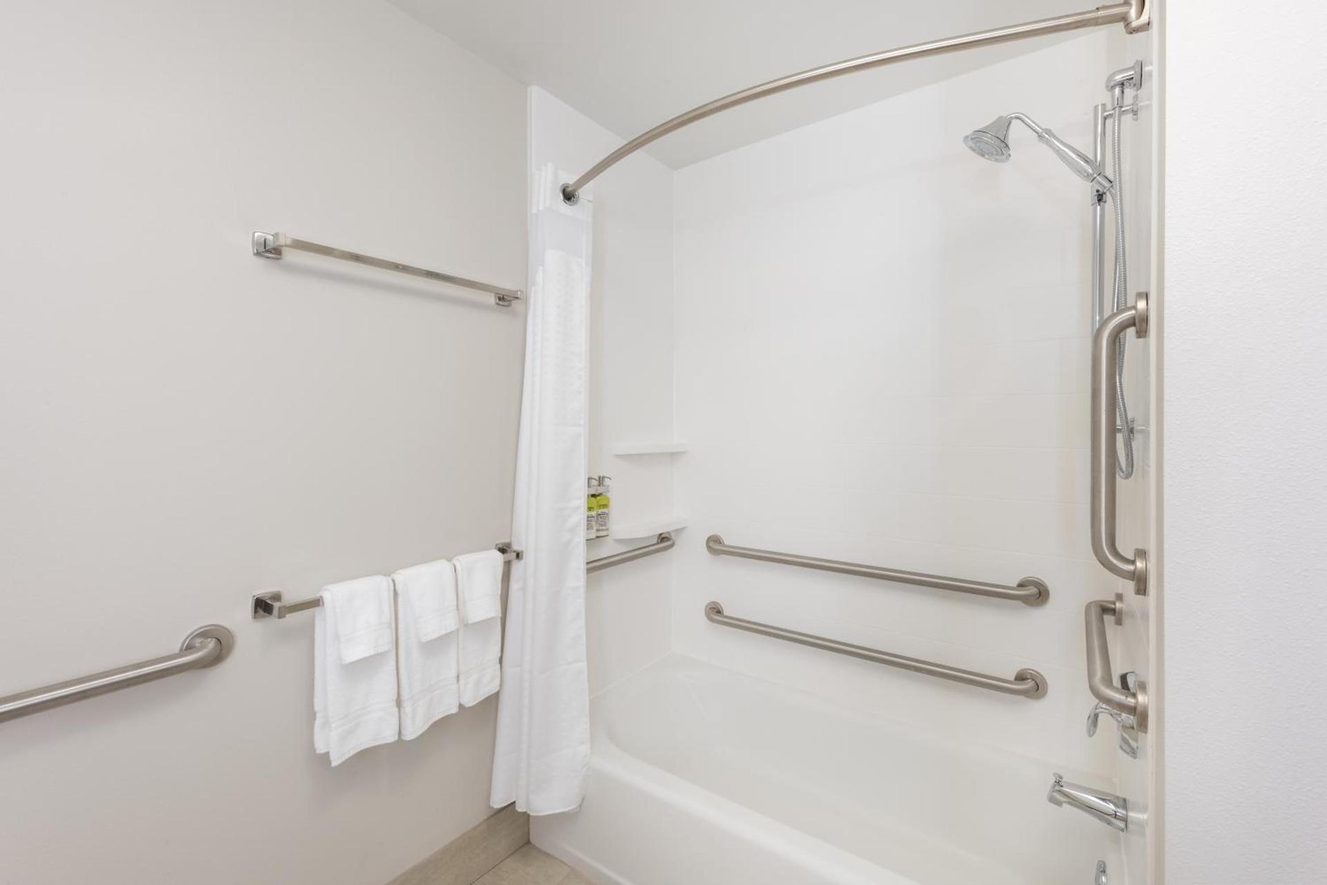 Holiday Inn Express & Suites - Ottawa by IHG photo 2