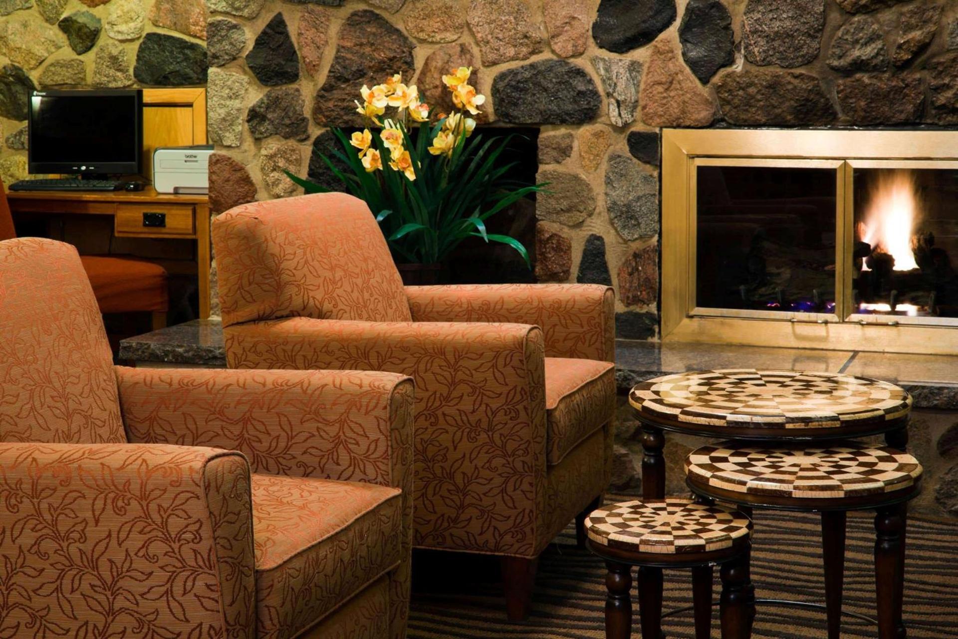 AmericInn by Wyndham Worthington photo 5