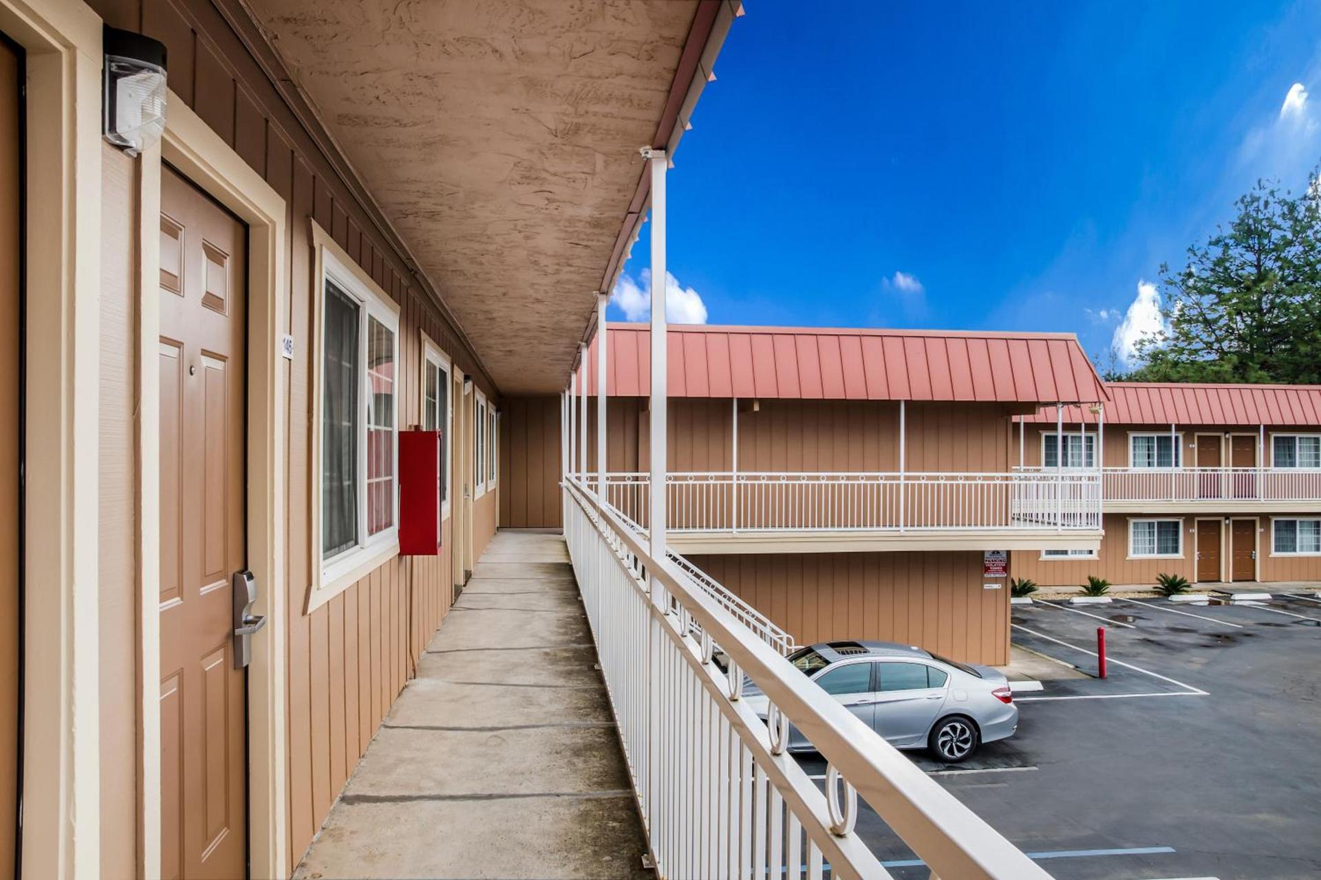 Americas Best Value Inn - Ukiah photo 5